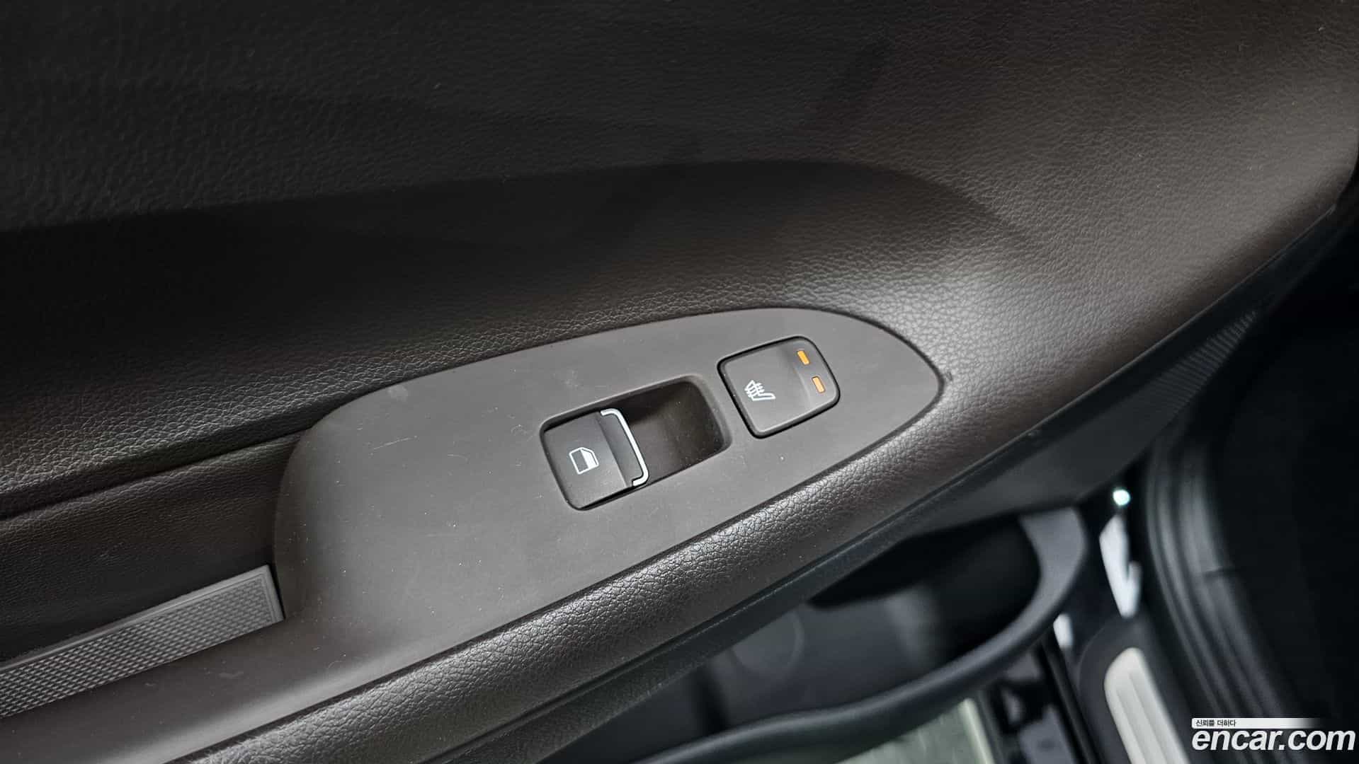 Grandeur Hyundai 2017.3-OPTION-023