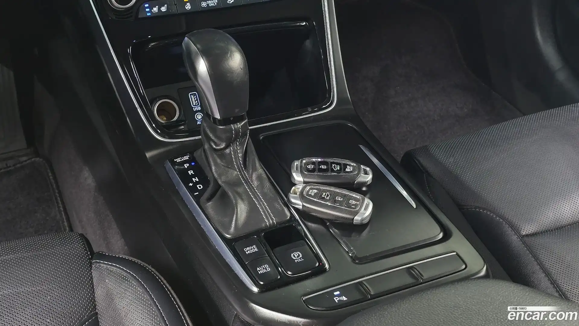 Grandeur Hyundai 2017.5-INNER-009