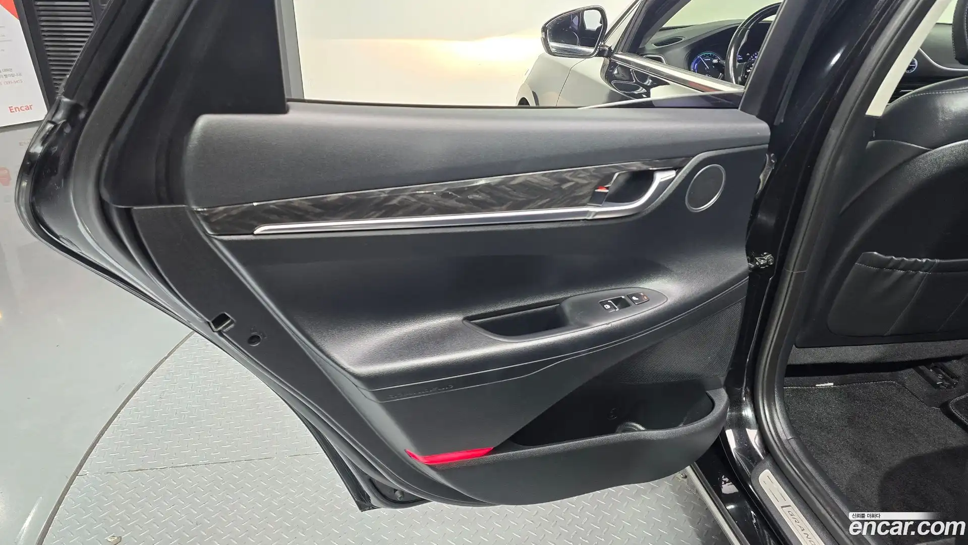 Grandeur Hyundai 2017.5-INNER-035