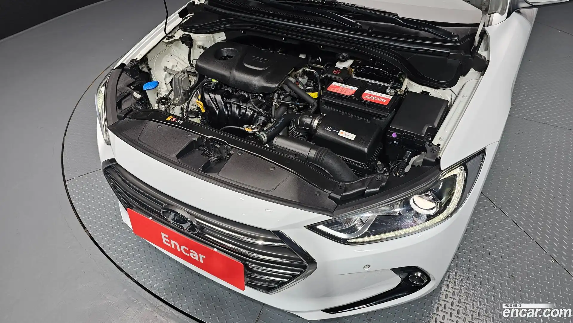 AVANTE Hyundai 2017.6-OUTER-006