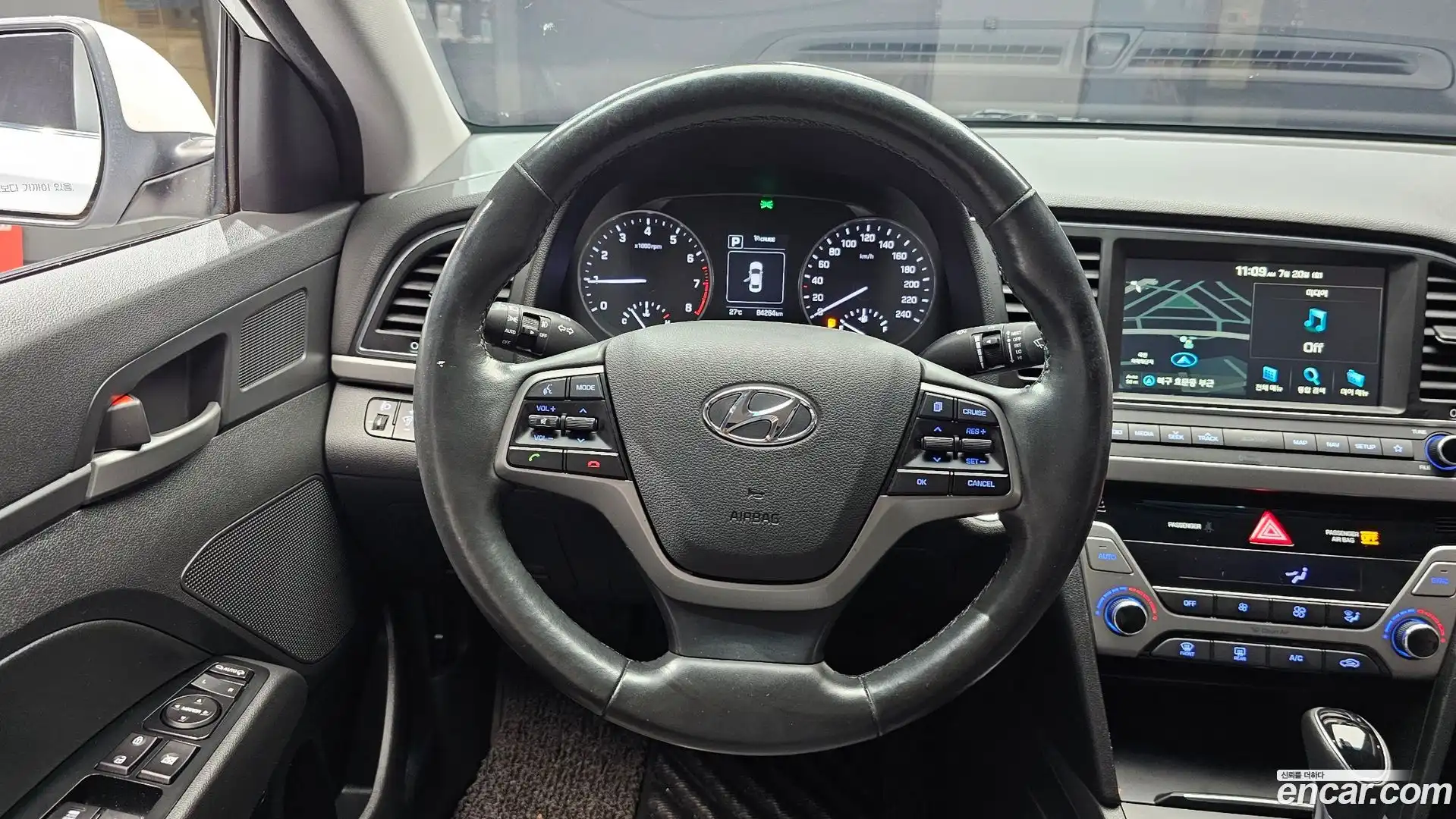 AVANTE Hyundai 2017.6-OPTION-017