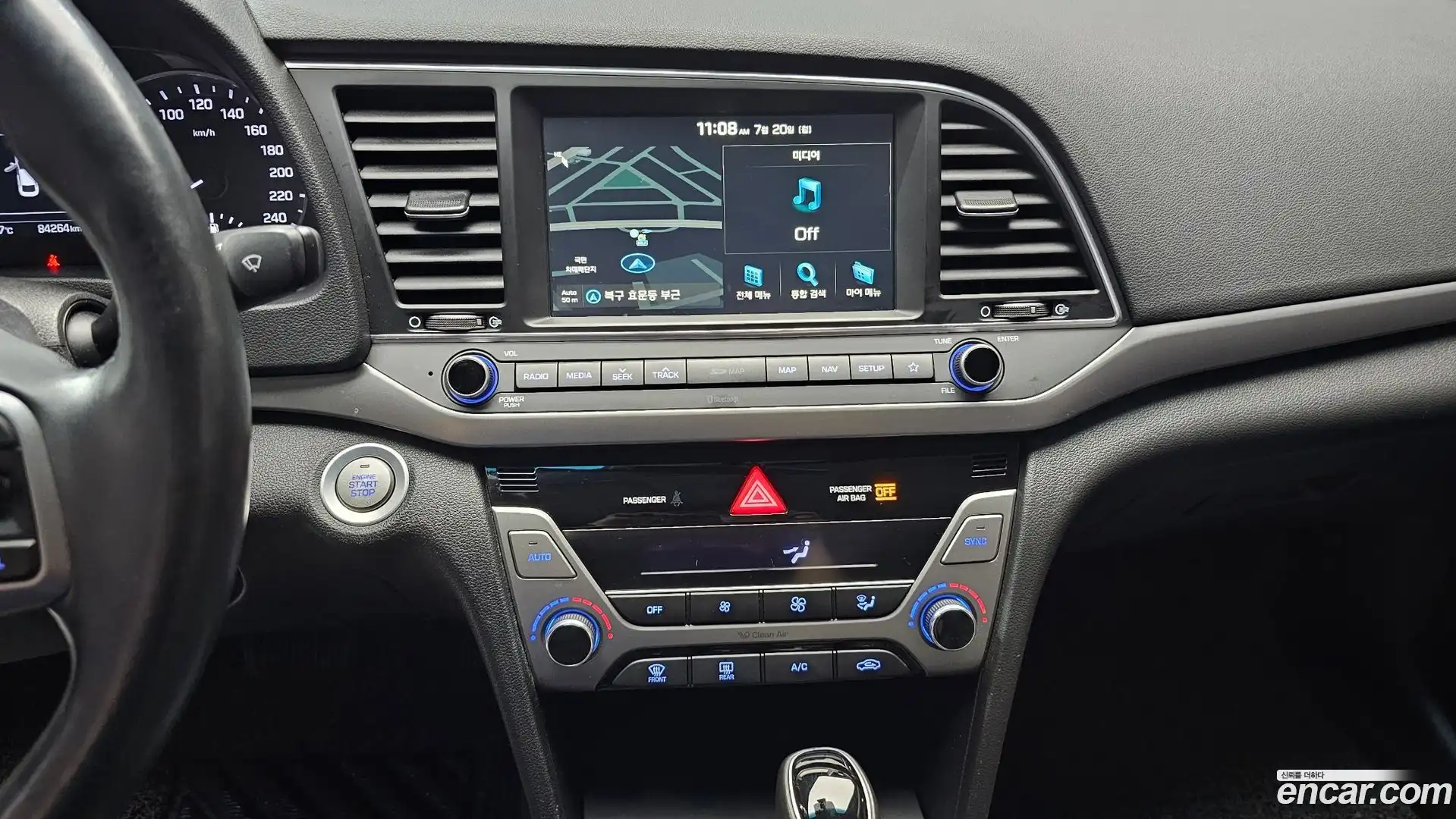 AVANTE Hyundai 2017.6-OPTION-018