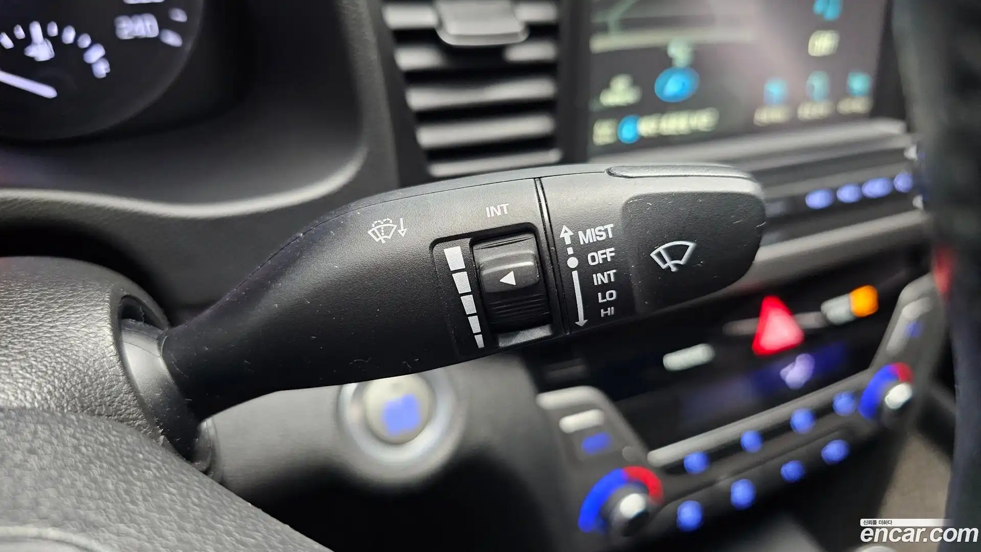 AVANTE Hyundai 2017.6-OPTION-023