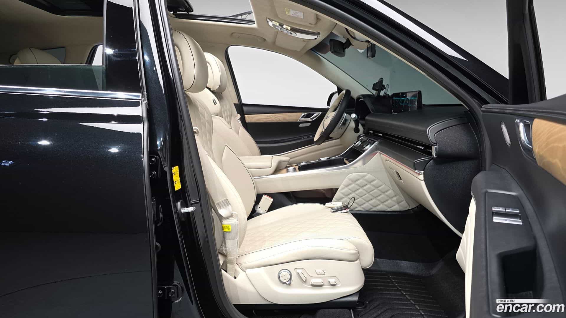 GV80 Genesis 2023.0-INNER-036