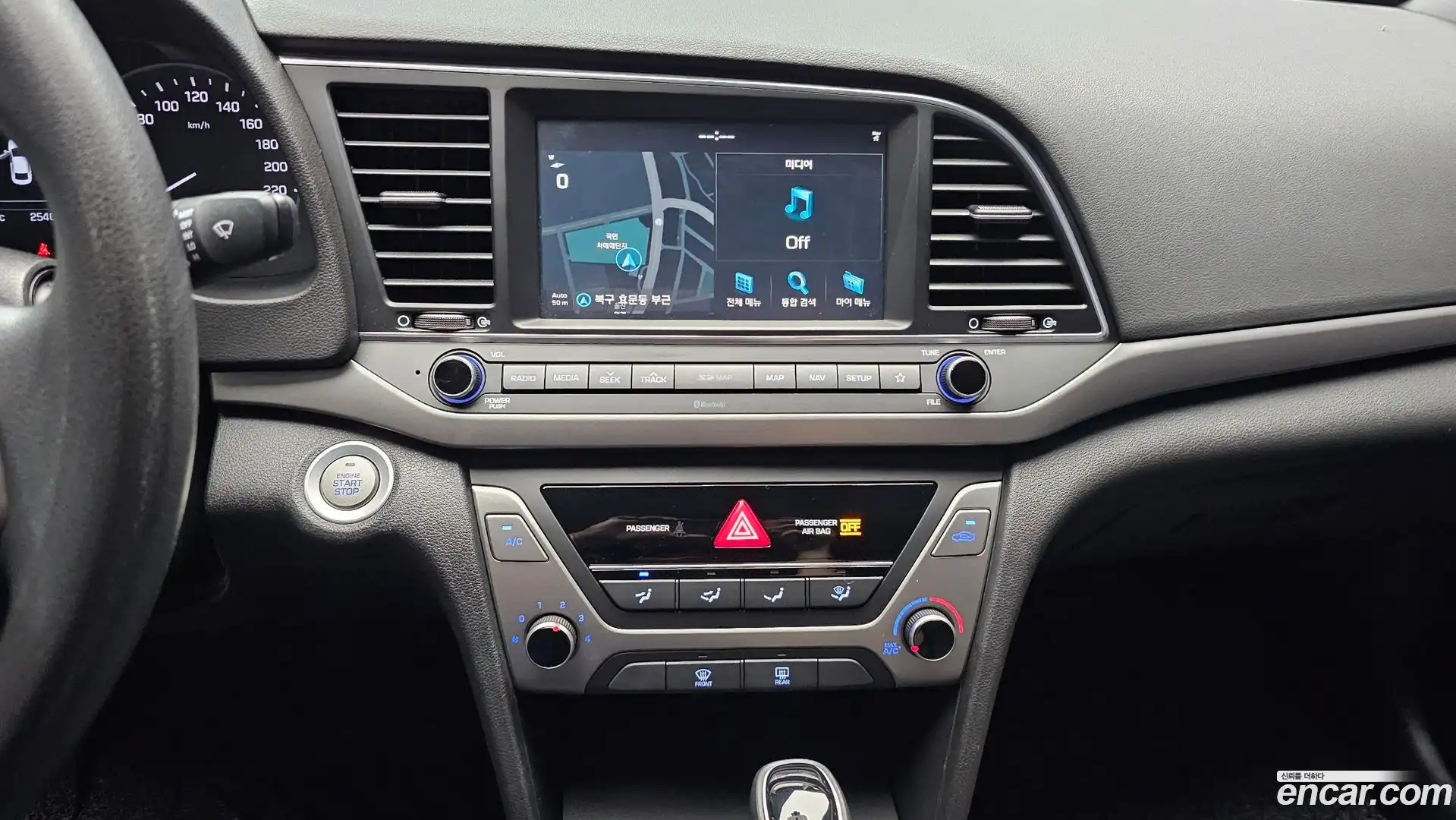 AVANTE Hyundai 2018.3-OPTION-018