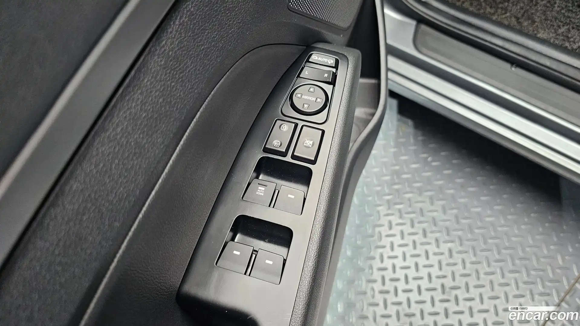 AVANTE Hyundai 2018.3-OPTION-021