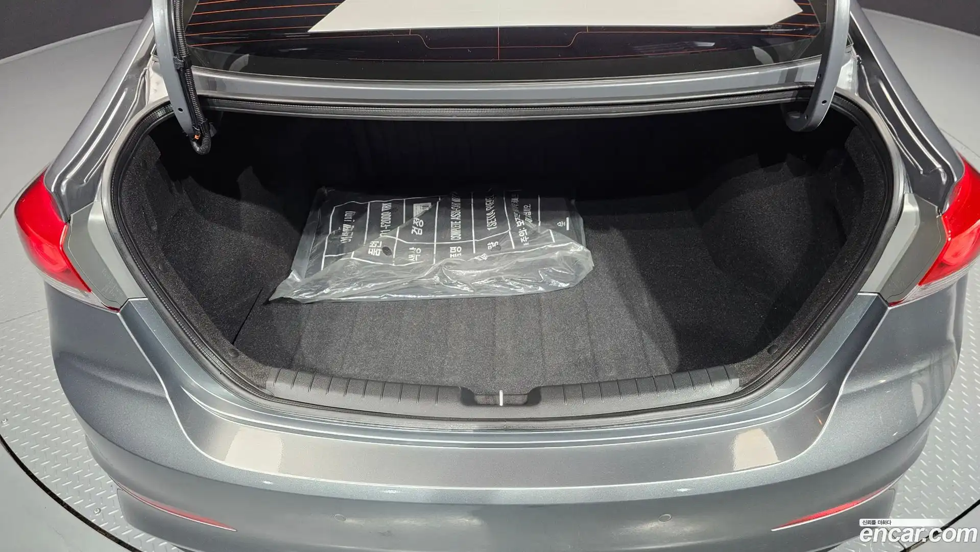 AVANTE Hyundai 2018.3-OPTION-042