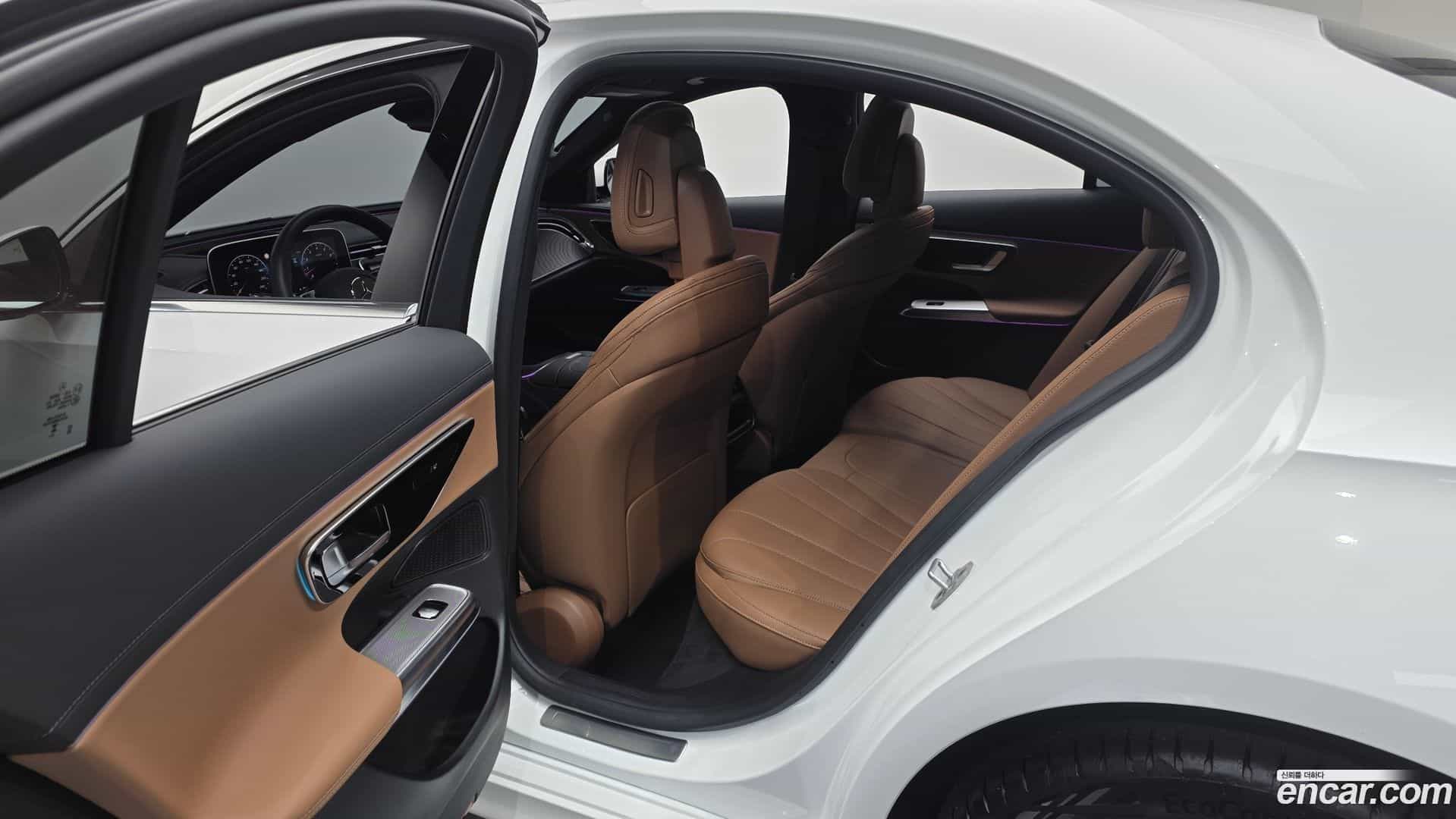 E-Class Mercedes-Benz 2026.1-OPTION-016
