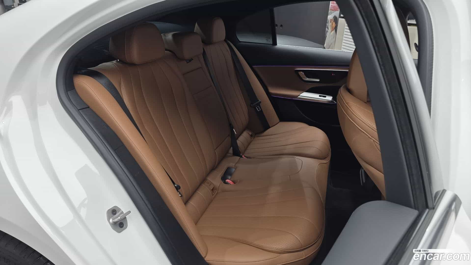 E-Class Mercedes-Benz 2026.1-OPTION-017