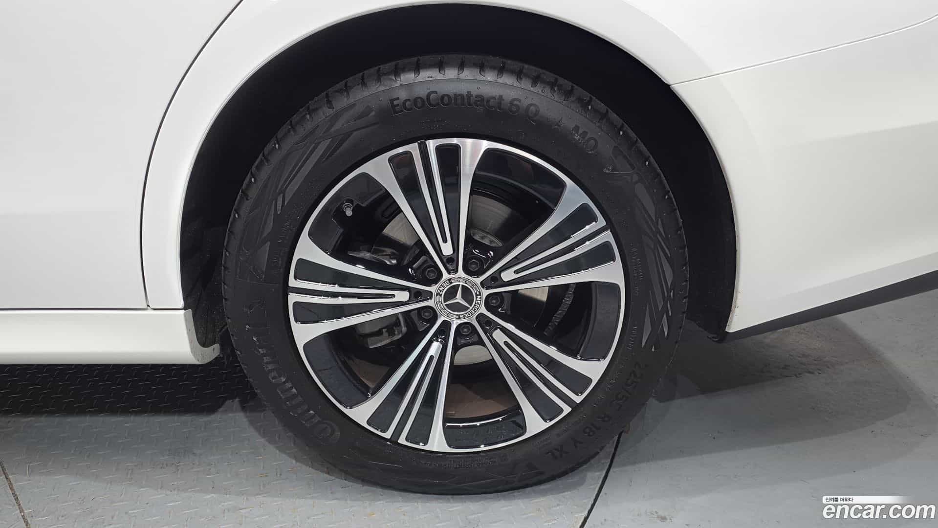 E-Class Mercedes-Benz 2026.1-OUTER-031