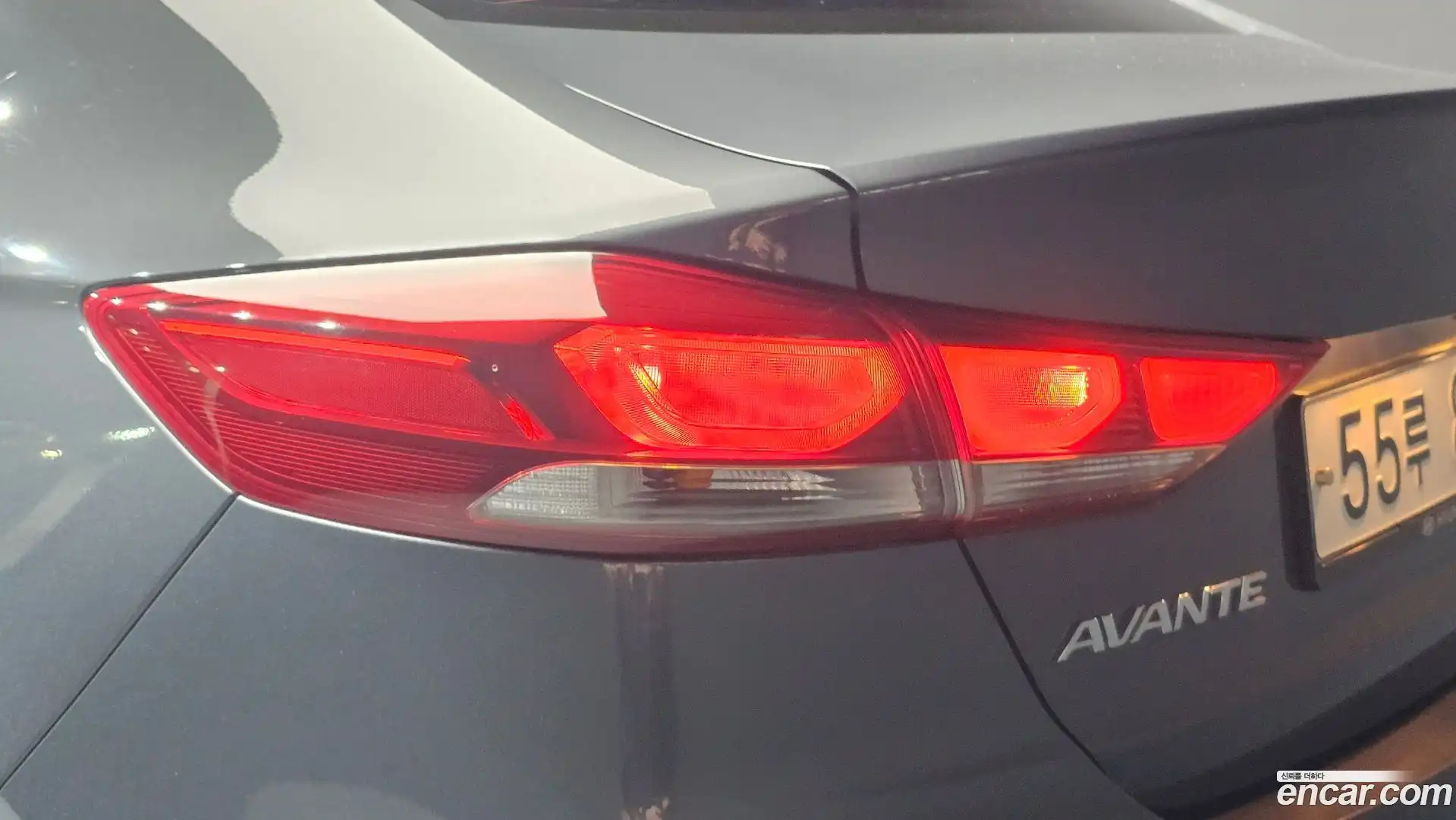 AVANTE Hyundai 2018.1-OUTER-033