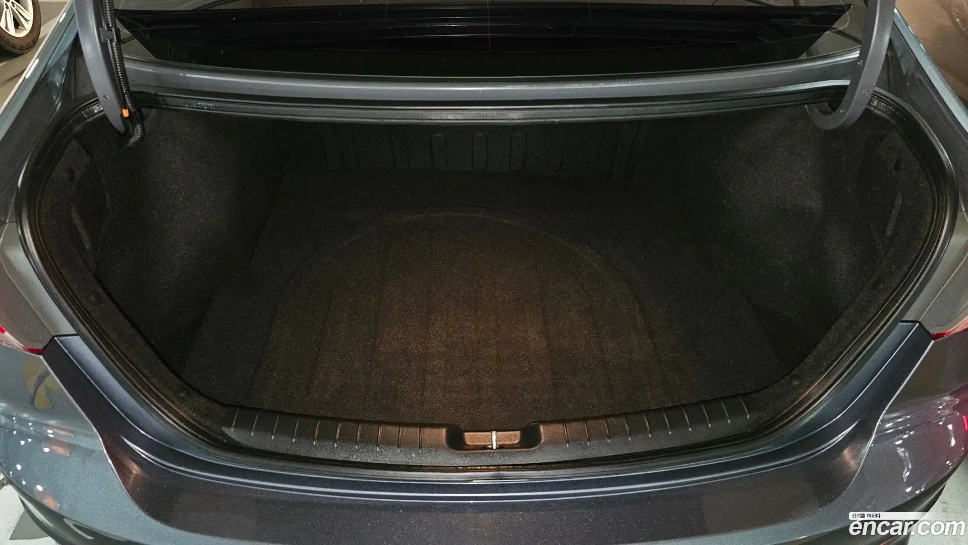 AVANTE Hyundai 2018.1-OPTION-042