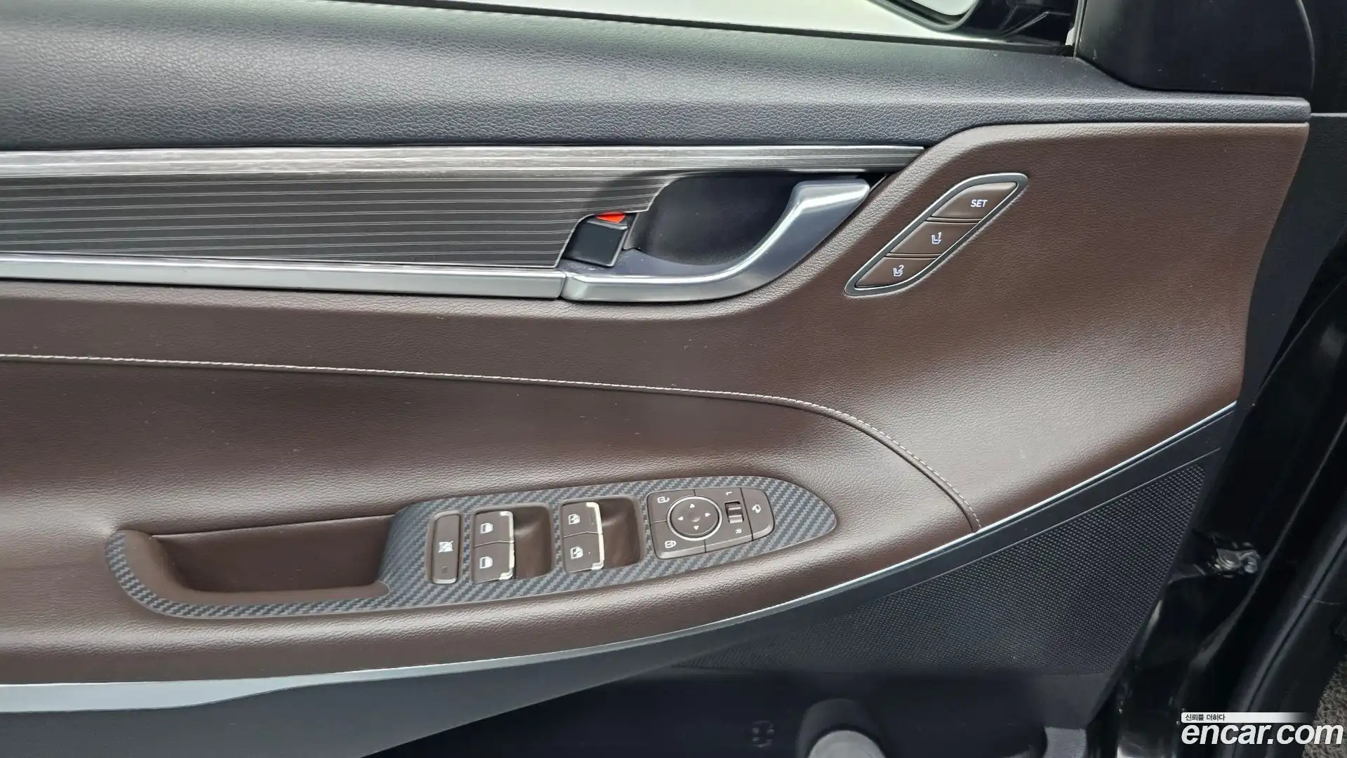 Grandeur Hyundai 2019.3-OPTION-024