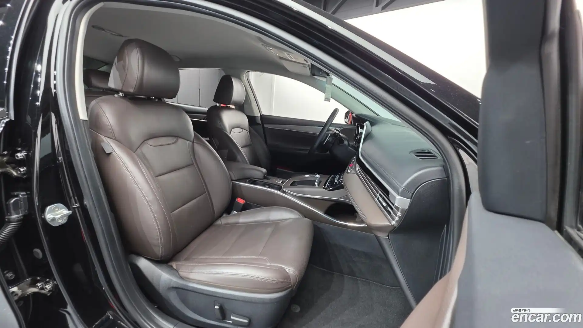 Grandeur Hyundai 2021.5-INNER-010