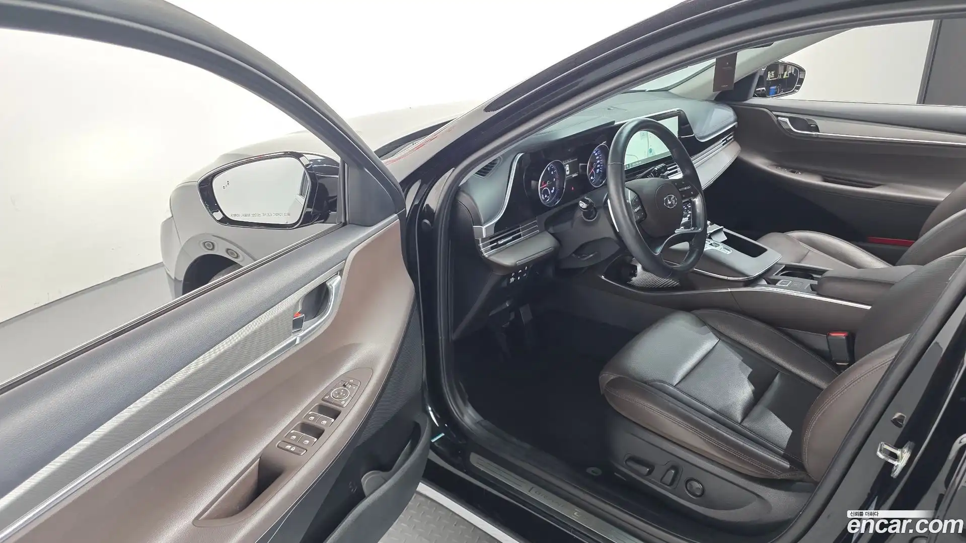 Grandeur Hyundai 2021.5-OPTION-015