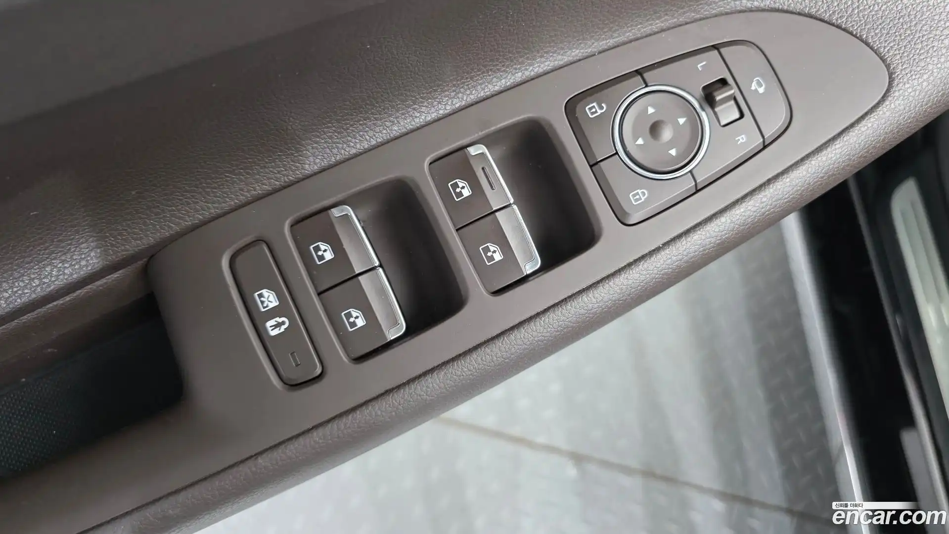 Grandeur Hyundai 2021.5-OPTION-016