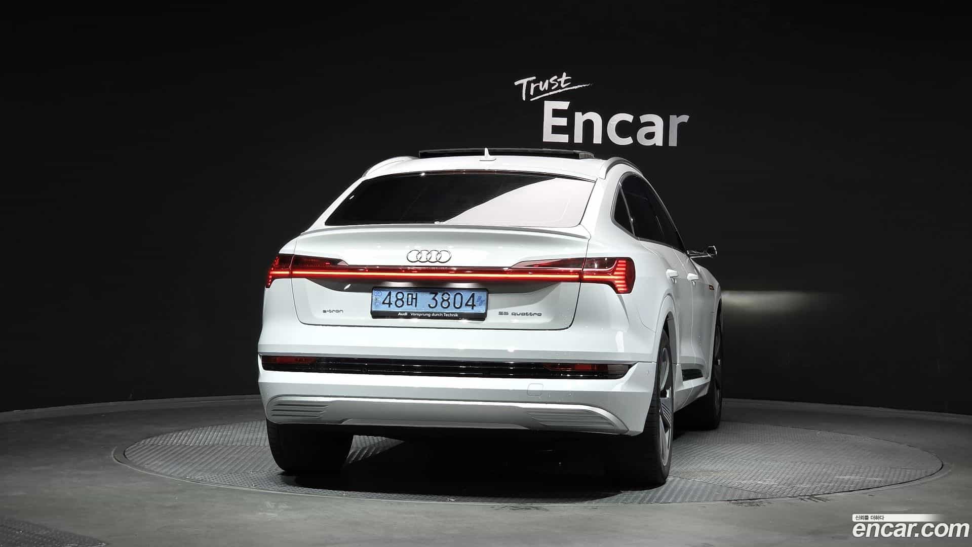 e-tron Audi 2021.10-OUTER-004