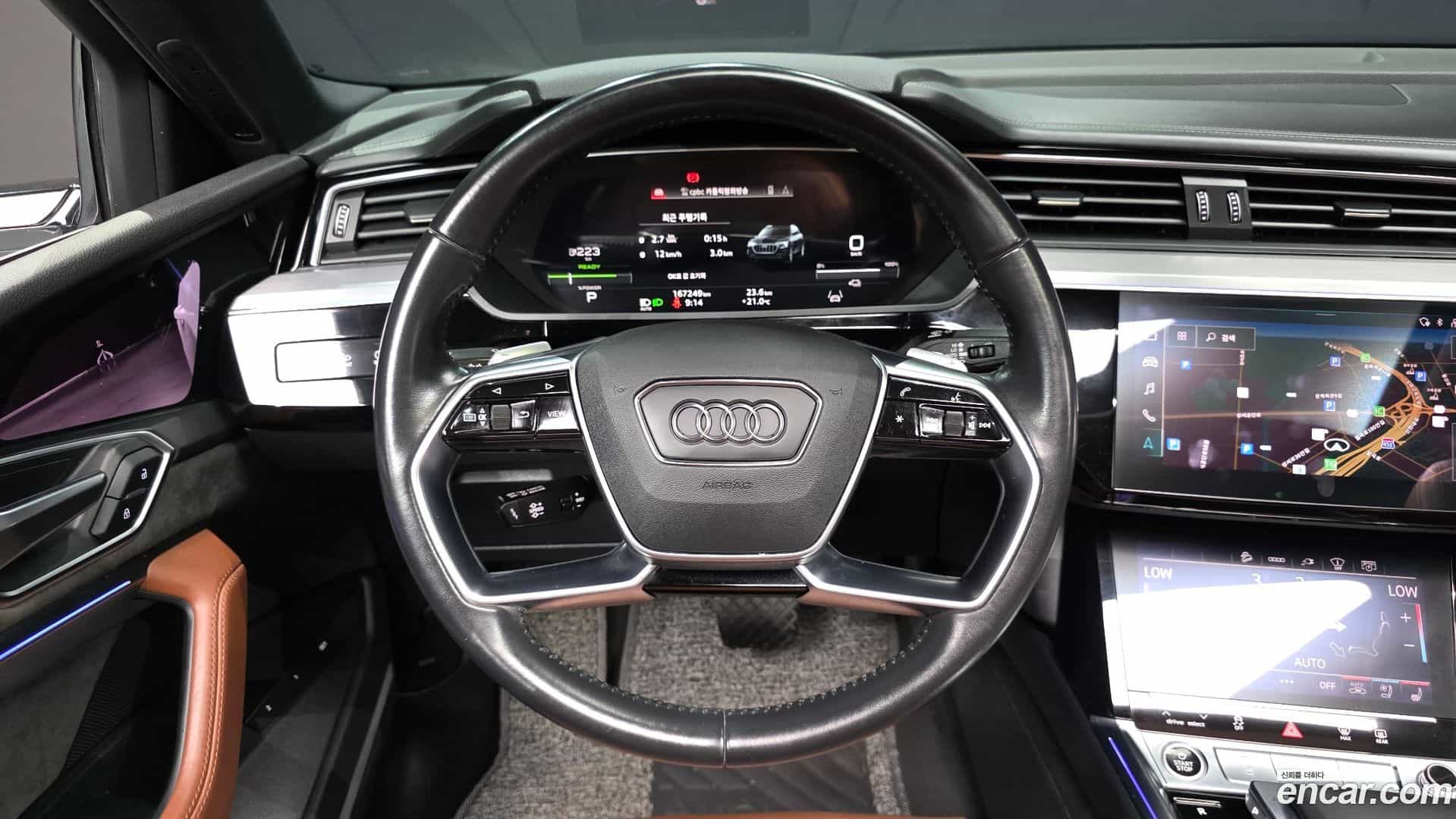 e-tron Audi 2021.10-OPTION-016