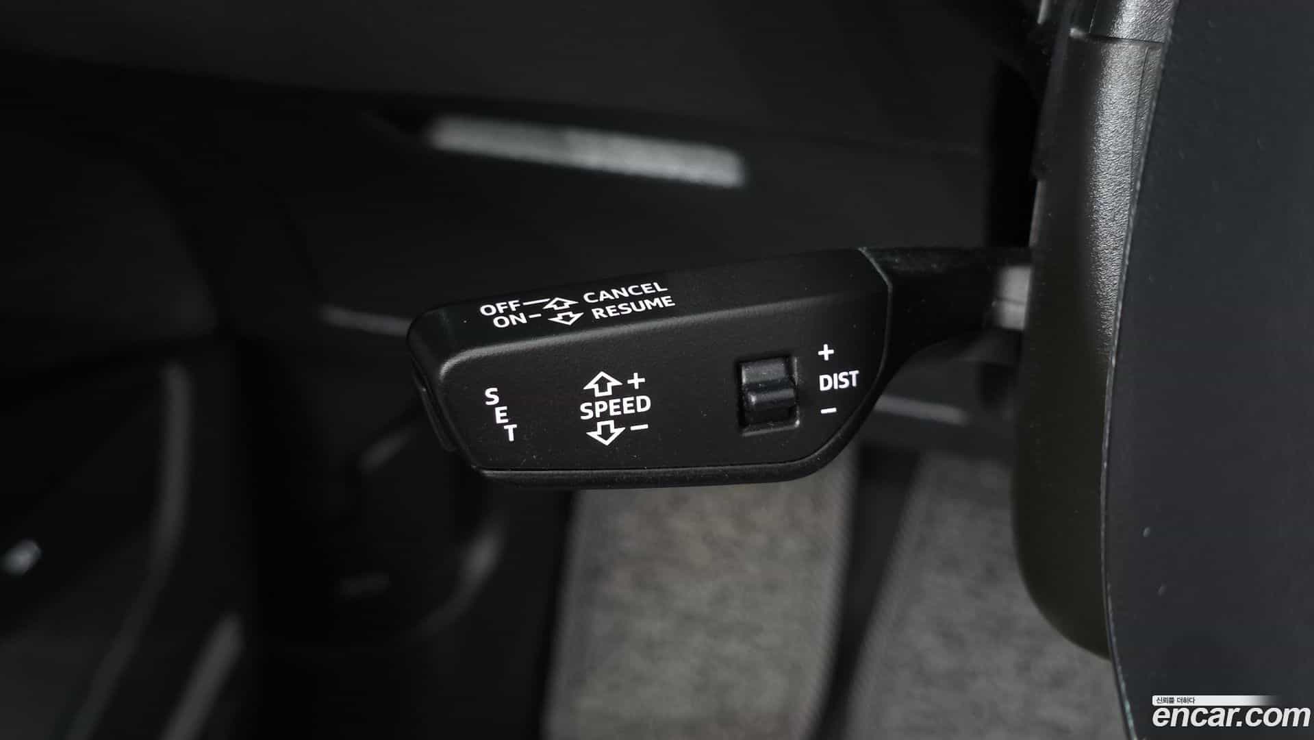e-tron Audi 2021.10-OPTION-021