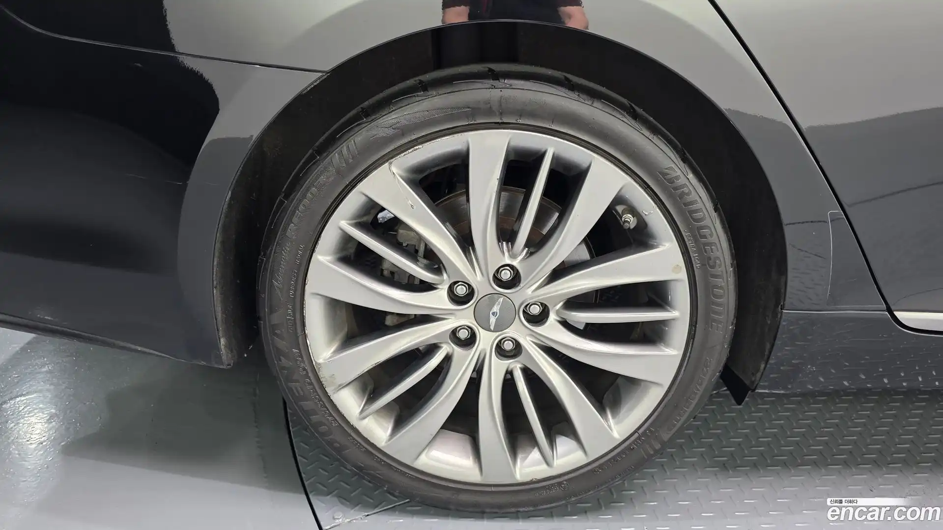 Genesis Hyundai 2015.0-OUTER-005