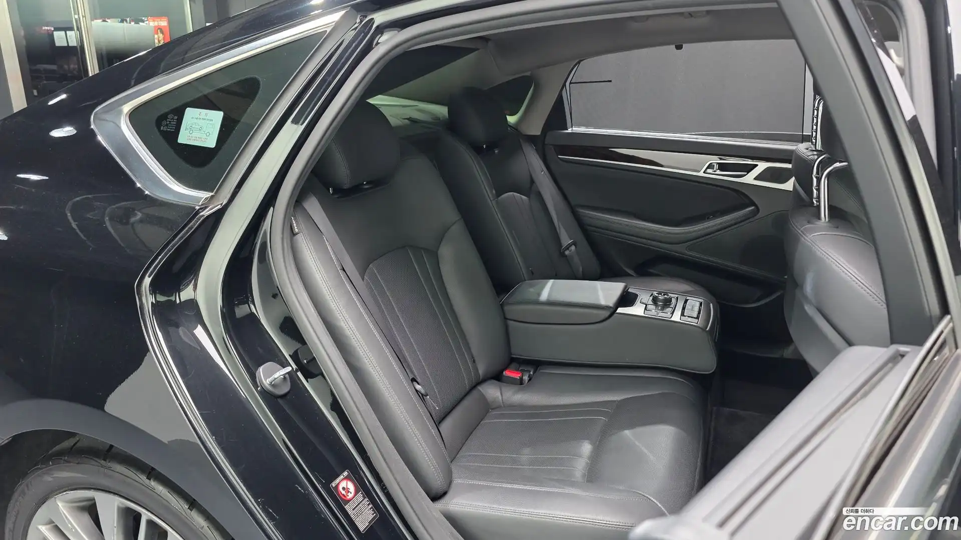 Genesis Hyundai 2015.0-OPTION-015