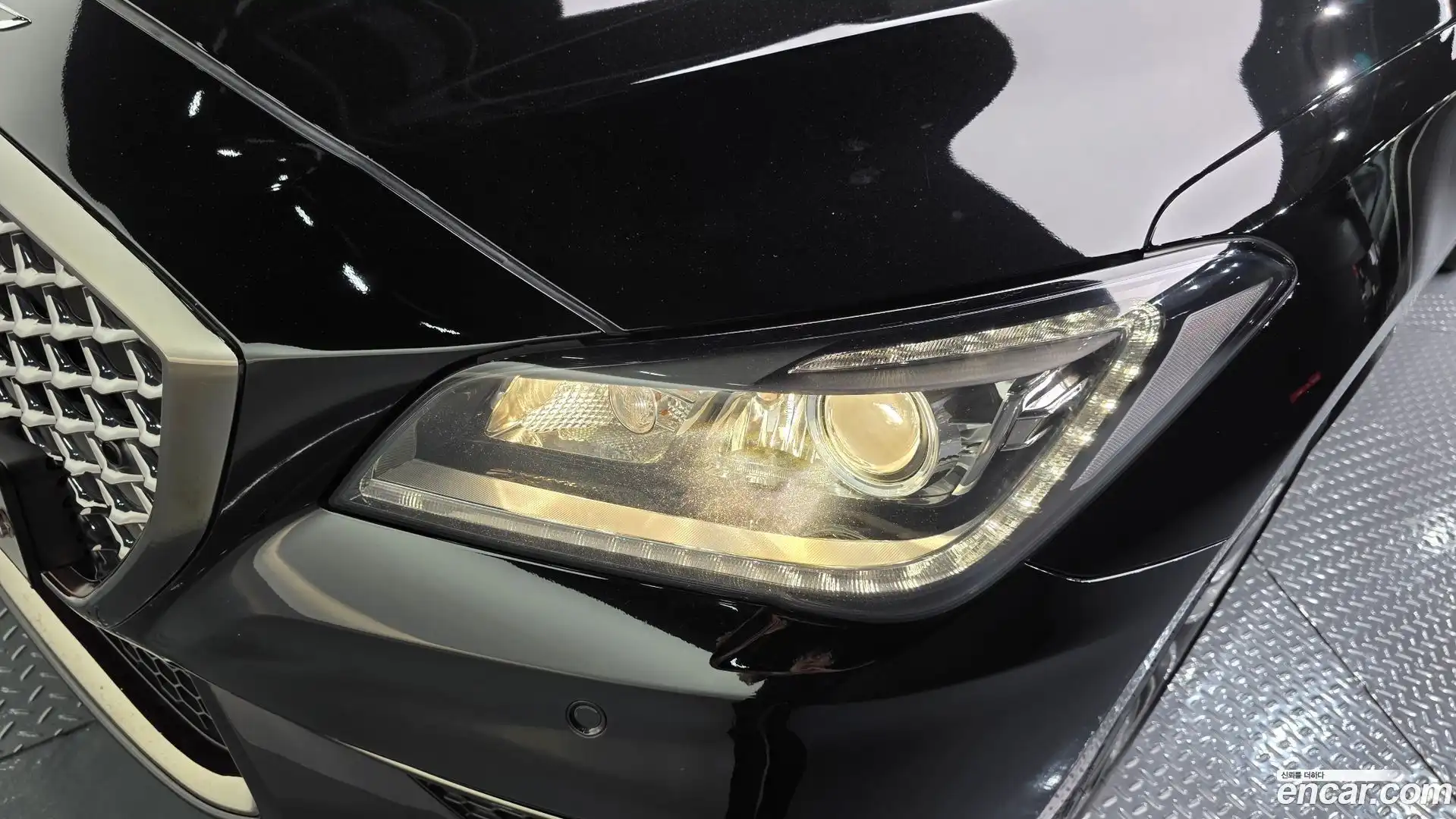 Genesis Hyundai 2015.0-OUTER-032