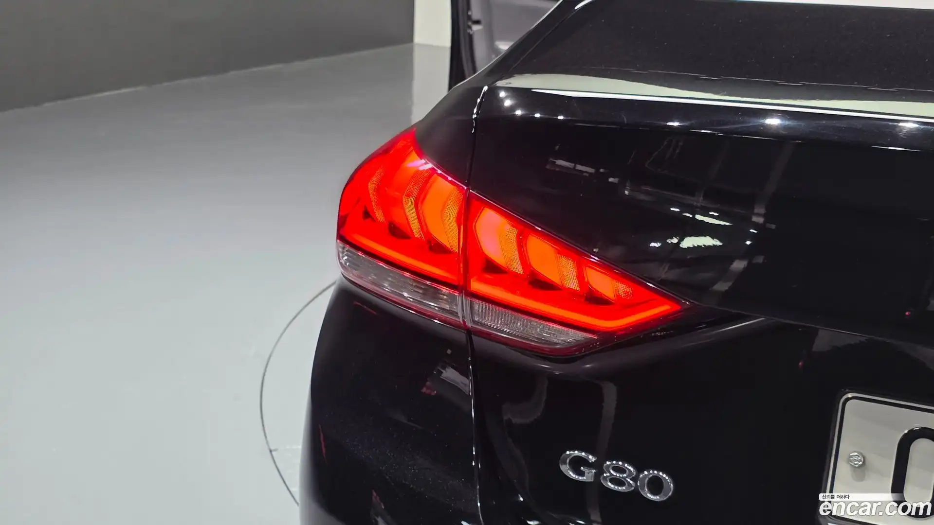 Genesis Hyundai 2015.0-OUTER-033