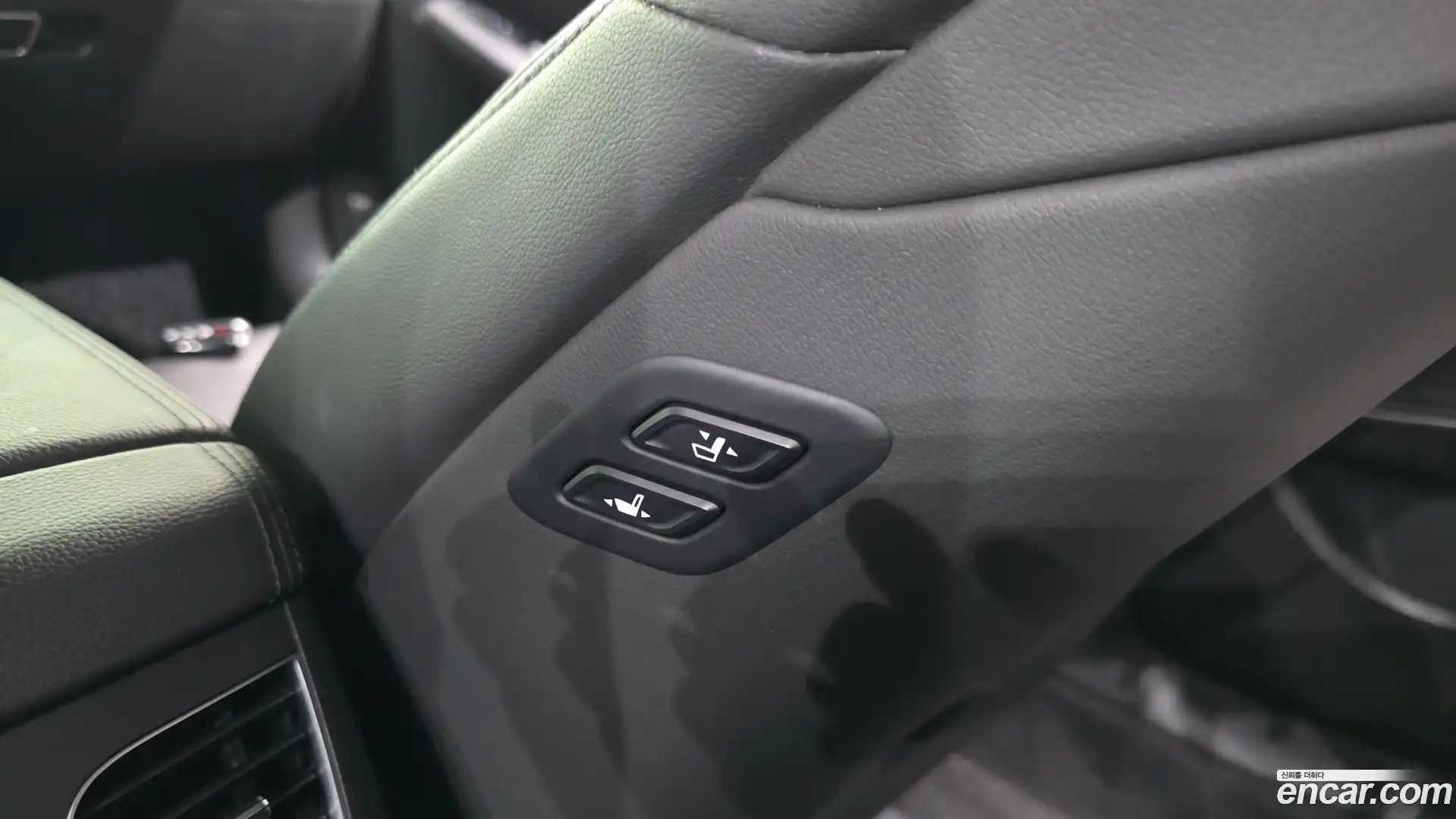 Genesis Hyundai 2015.0-OPTION-042