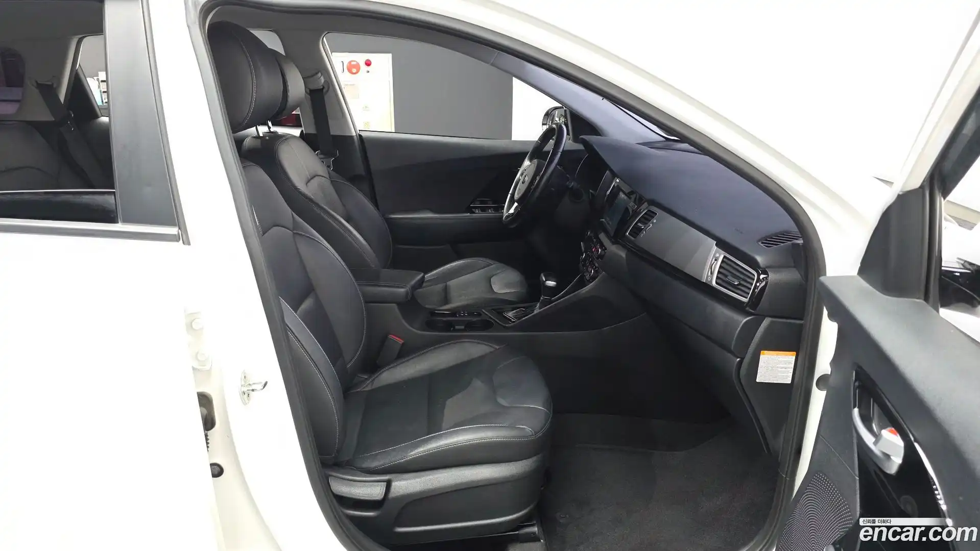 Niro Kia 2017.6-OPTION-015