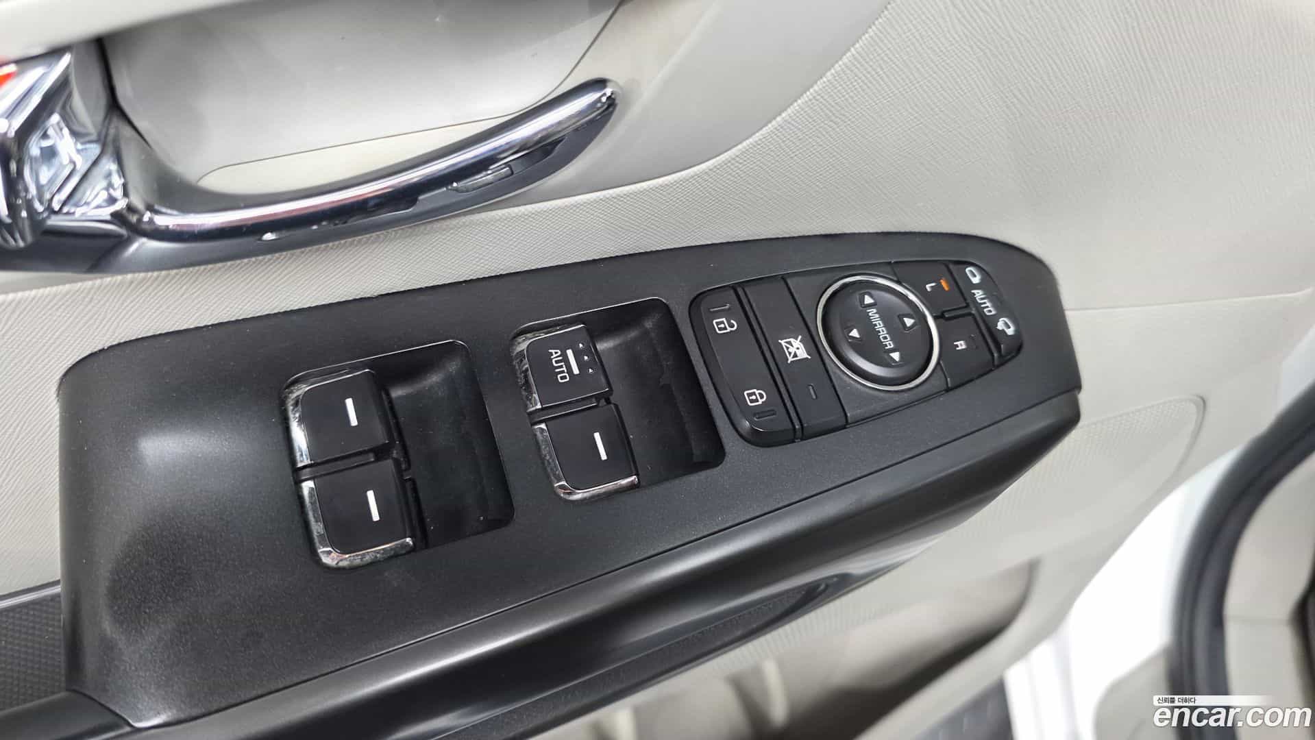 Canival Kia 2019.3-OPTION-040