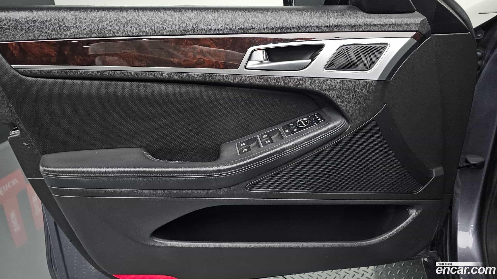 Genesis Hyundai 2015.2-INNER-034