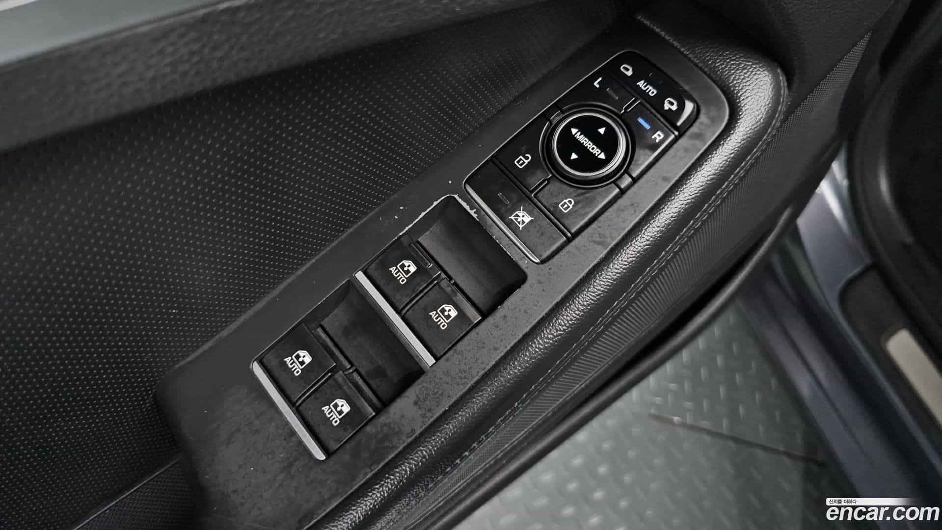 Genesis Hyundai 2015.2-OPTION-040