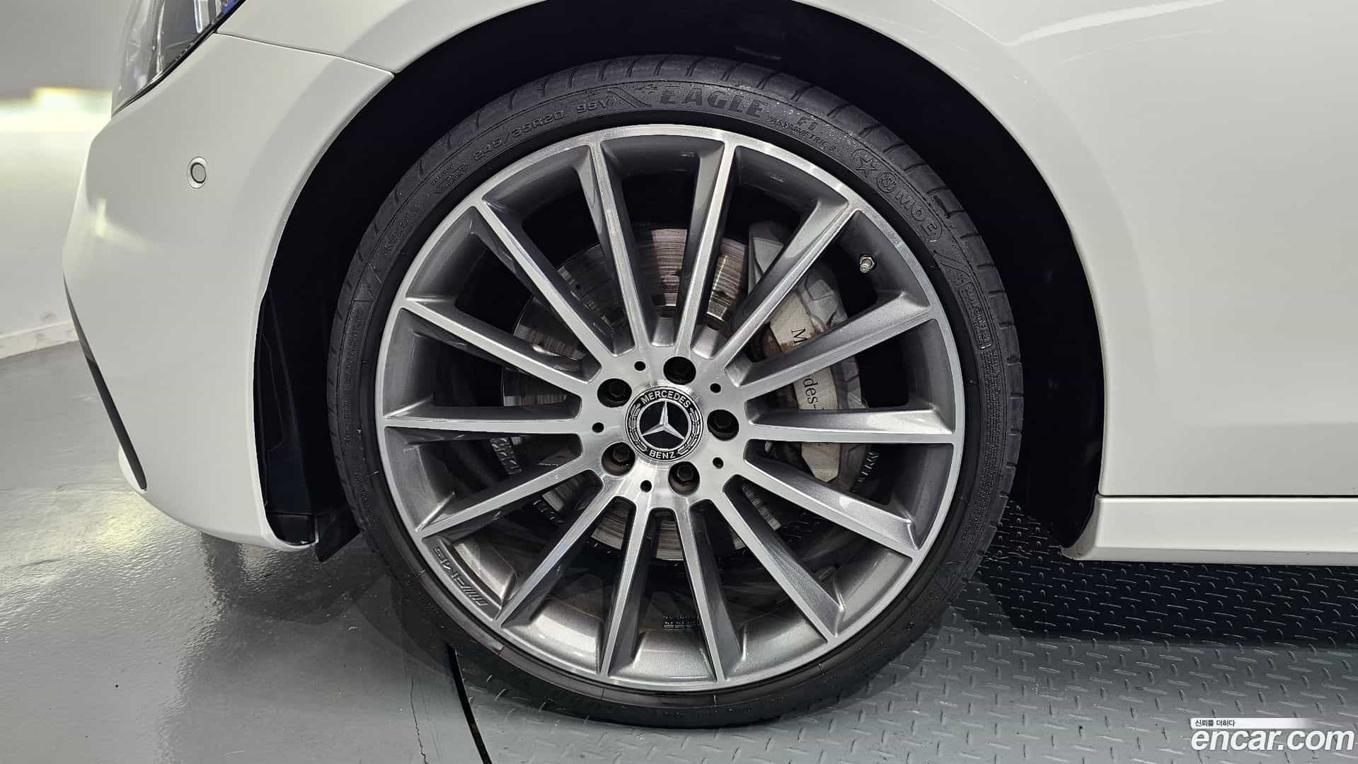 E-Class Mercedes-Benz 2021.1-OUTER-005