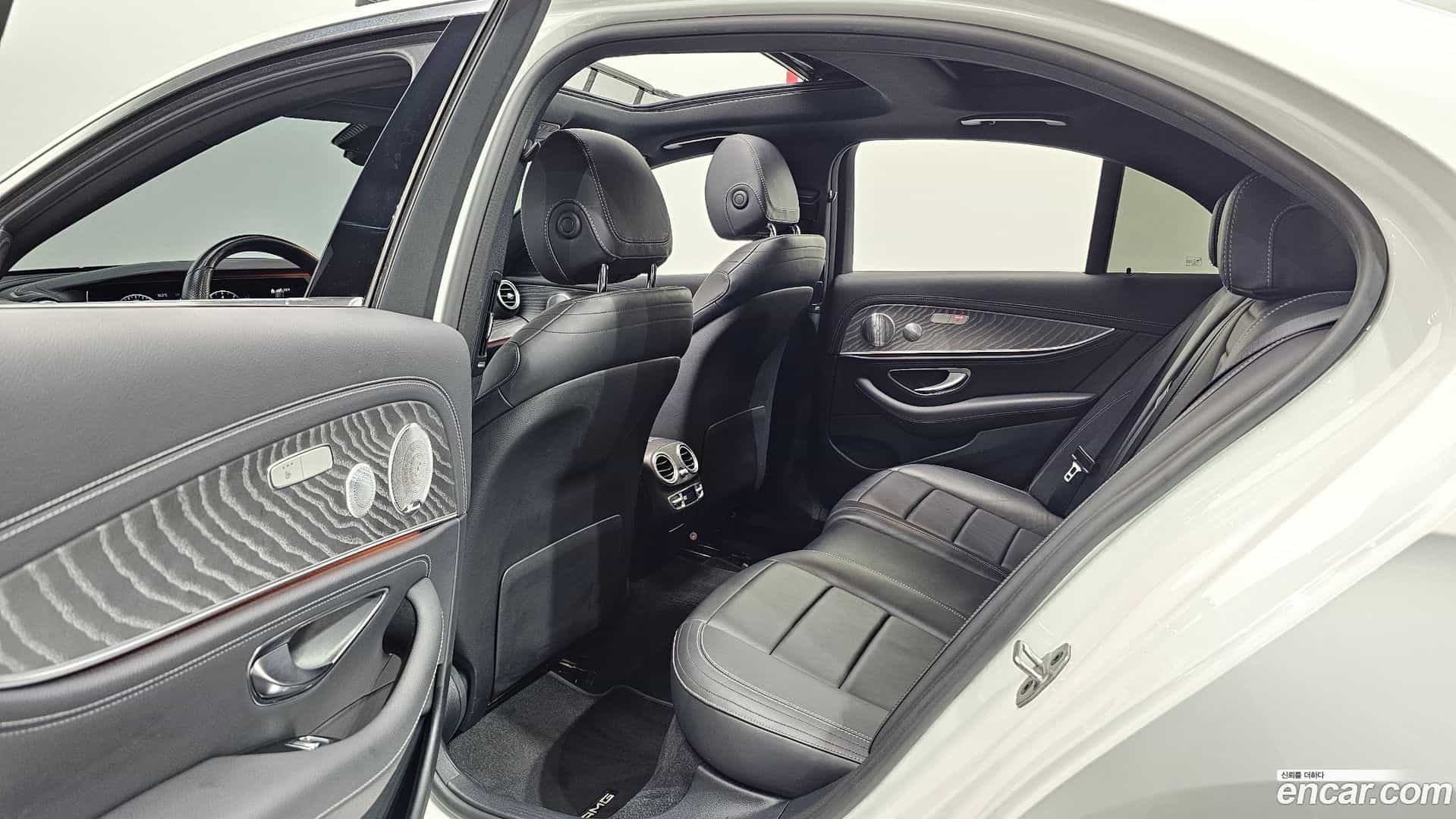 E-Class Mercedes-Benz 2021.1-OPTION-015