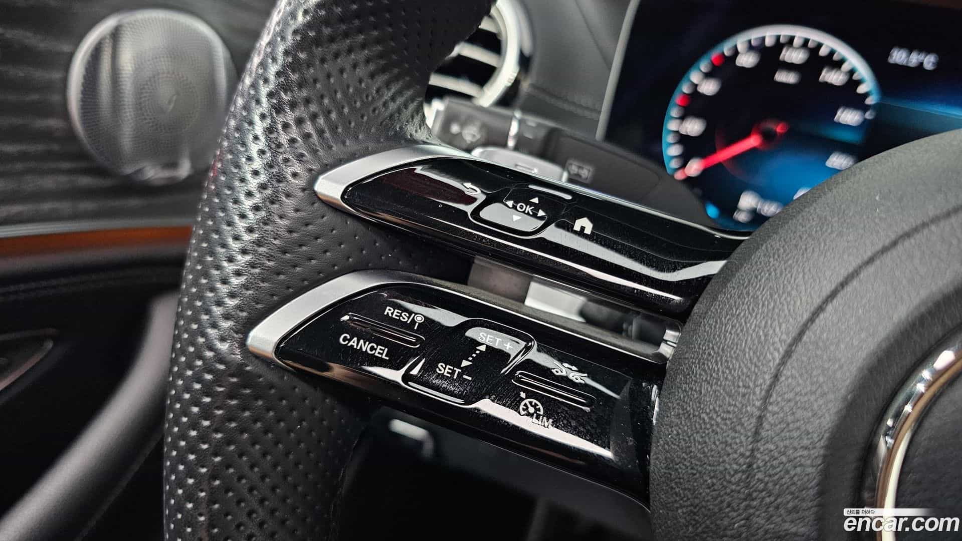 E-Class Mercedes-Benz 2021.1-OPTION-019