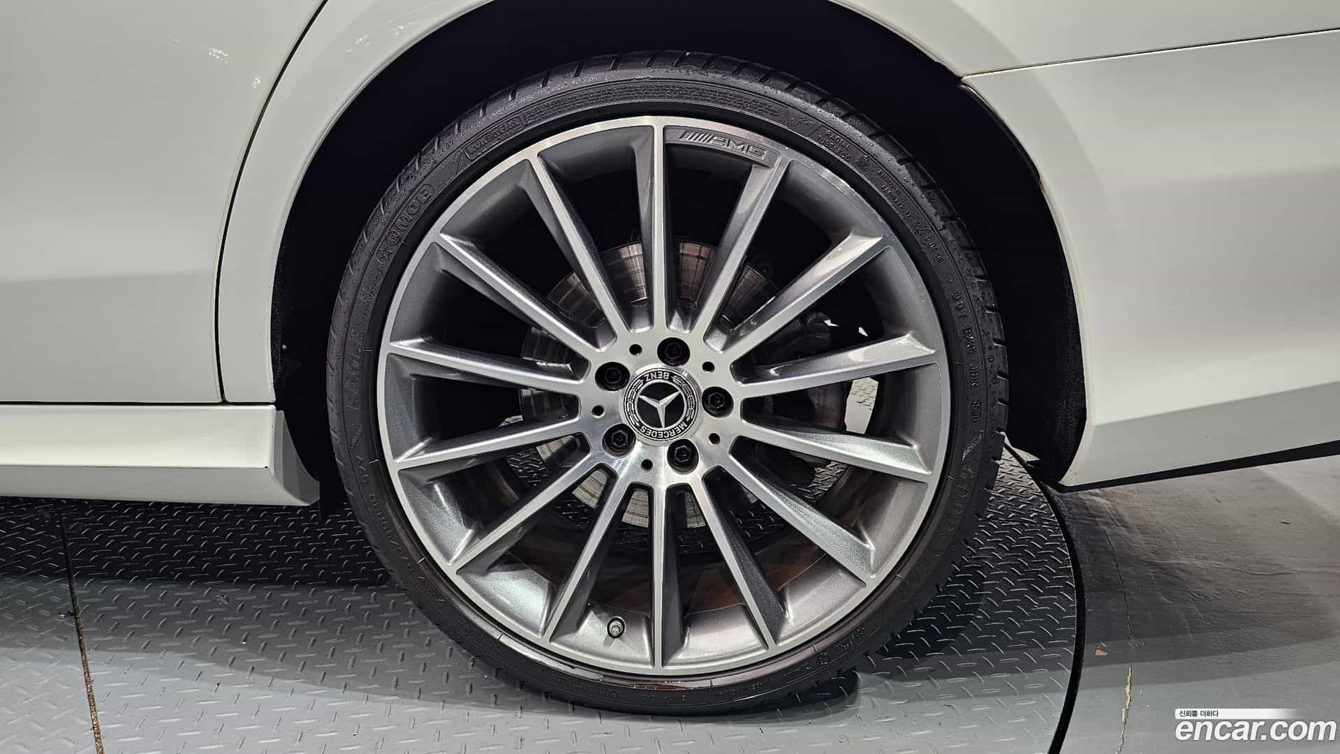 E-Class Mercedes-Benz 2021.1-OUTER-031