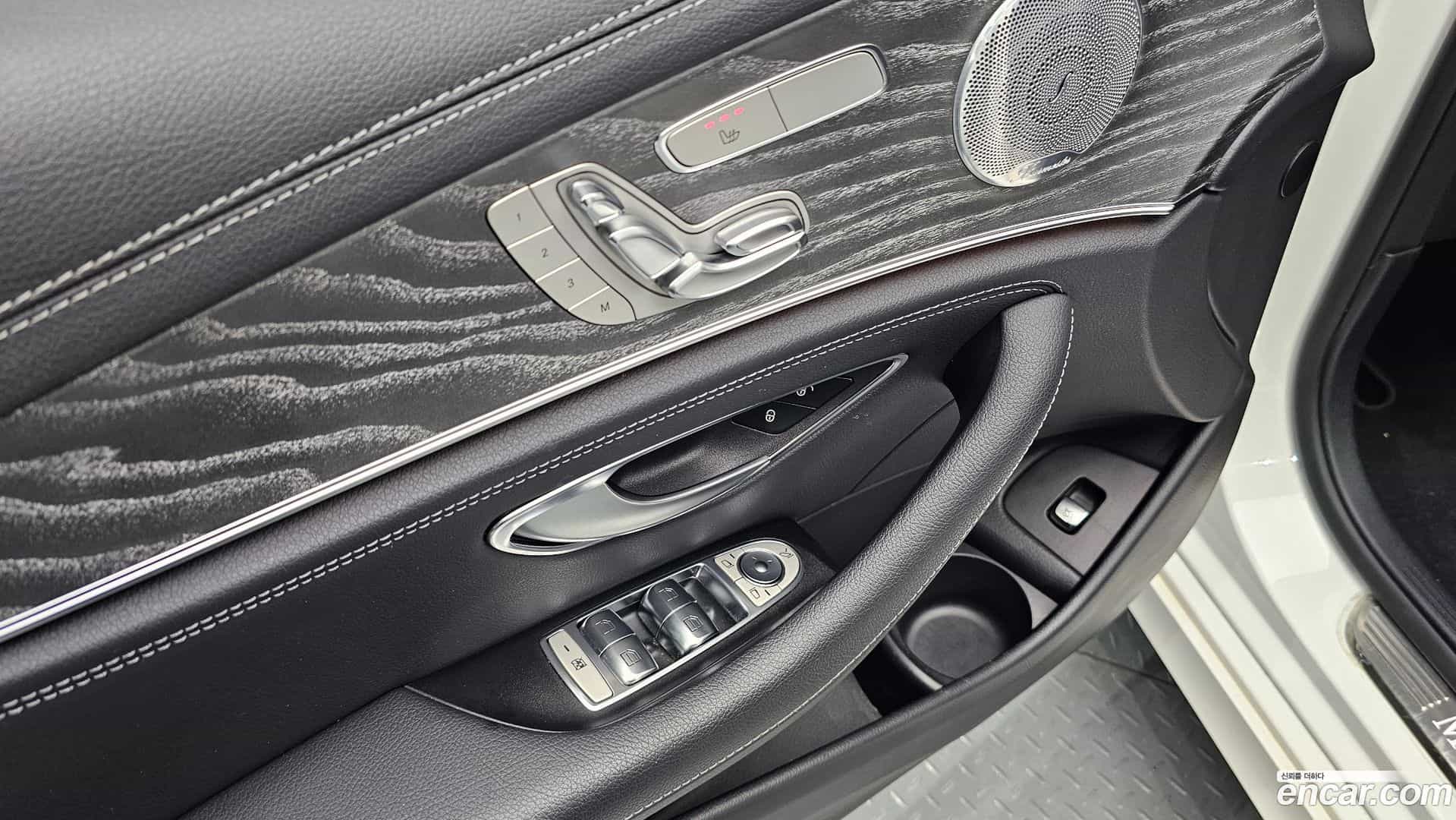 E-Class Mercedes-Benz 2021.1-OPTION-041