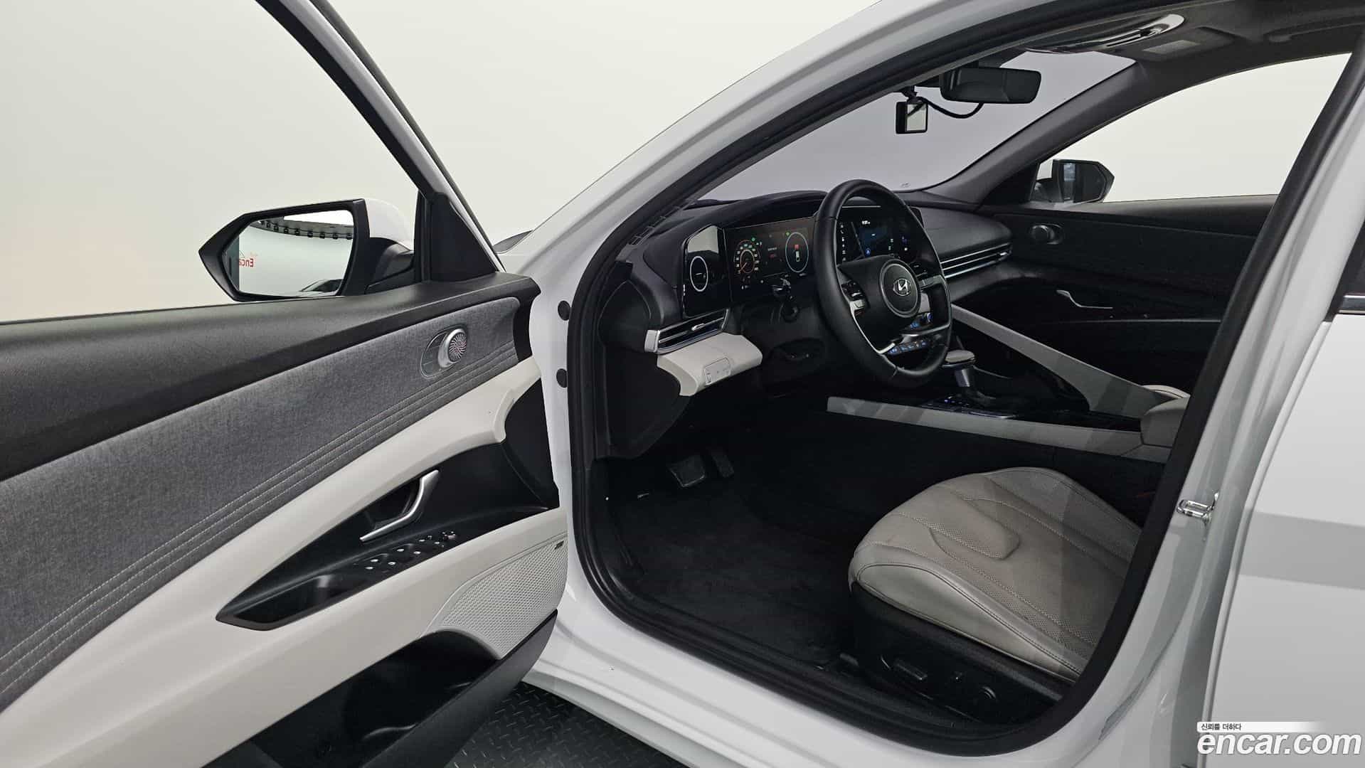 AVANTE Hyundai 2020.9-INNER-010