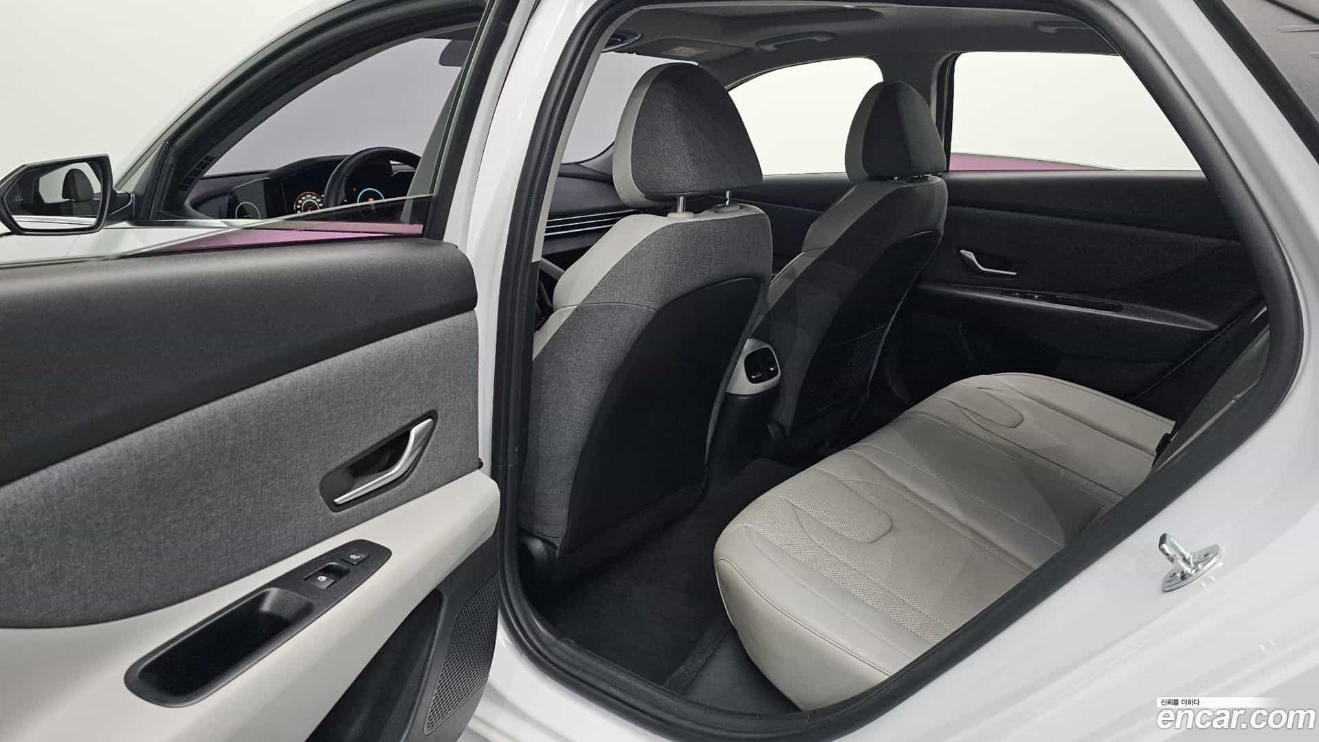 AVANTE Hyundai 2020.9-OPTION-016