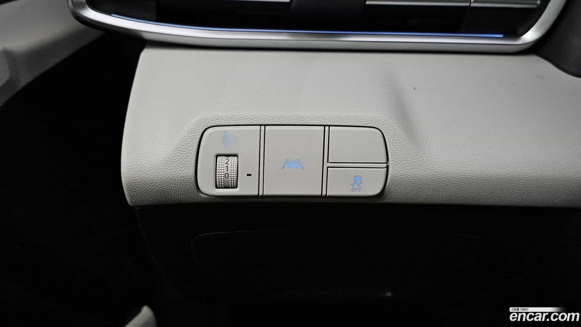 AVANTE Hyundai 2020.9-OPTION-047