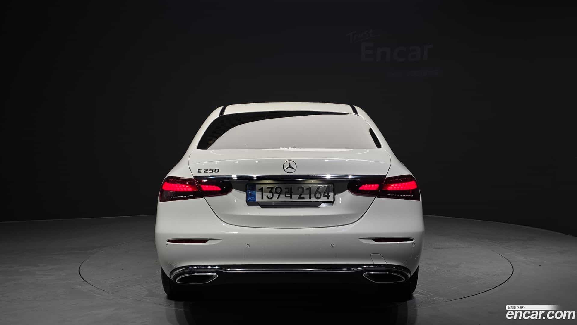E-Class Mercedes-Benz 2022.4-OUTER-004