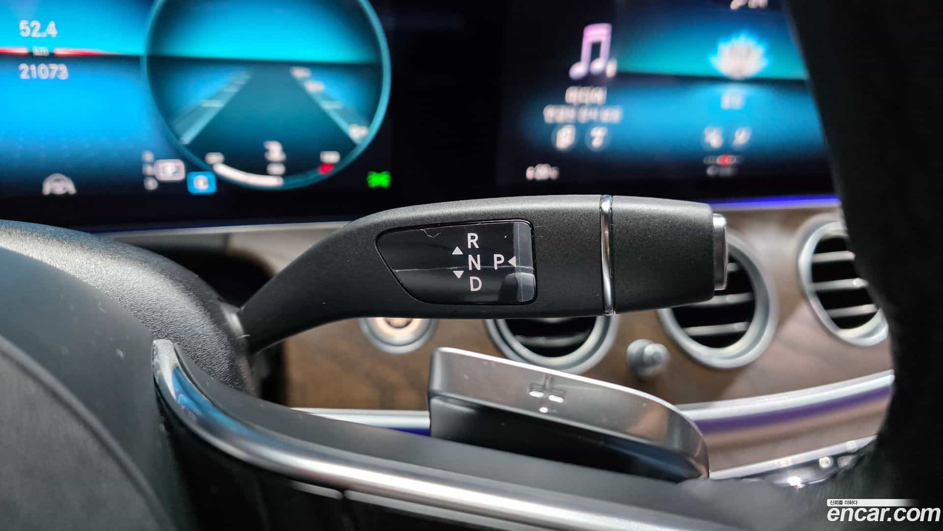 E-Class Mercedes-Benz 2022.4-INNER-009