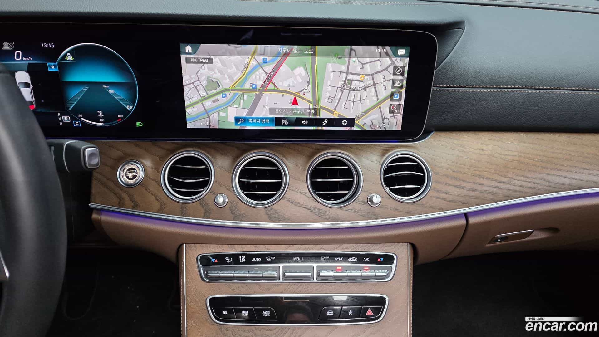 E-Class Mercedes-Benz 2022.4-OPTION-017