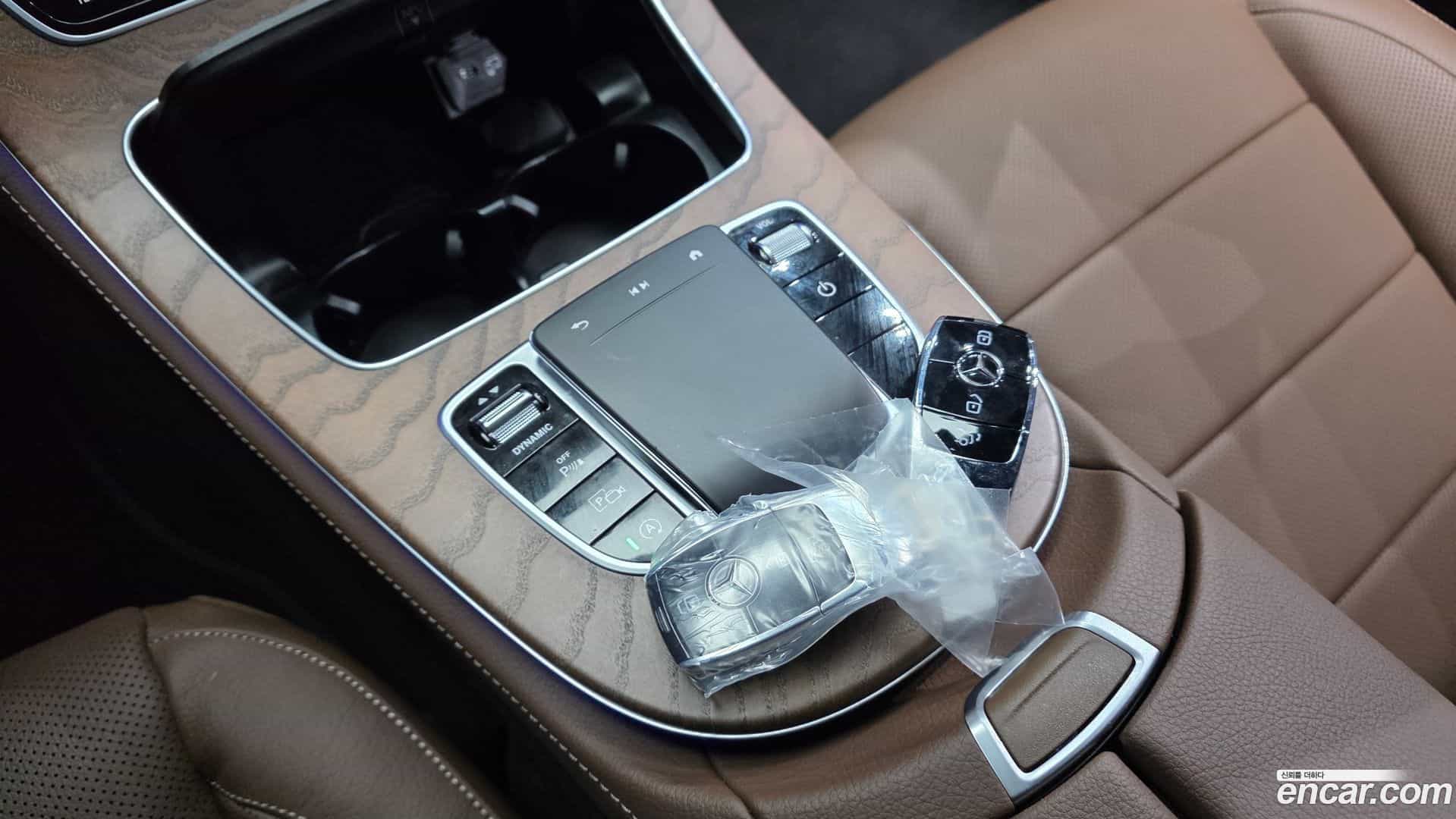 E-Class Mercedes-Benz 2022.4-OPTION-023