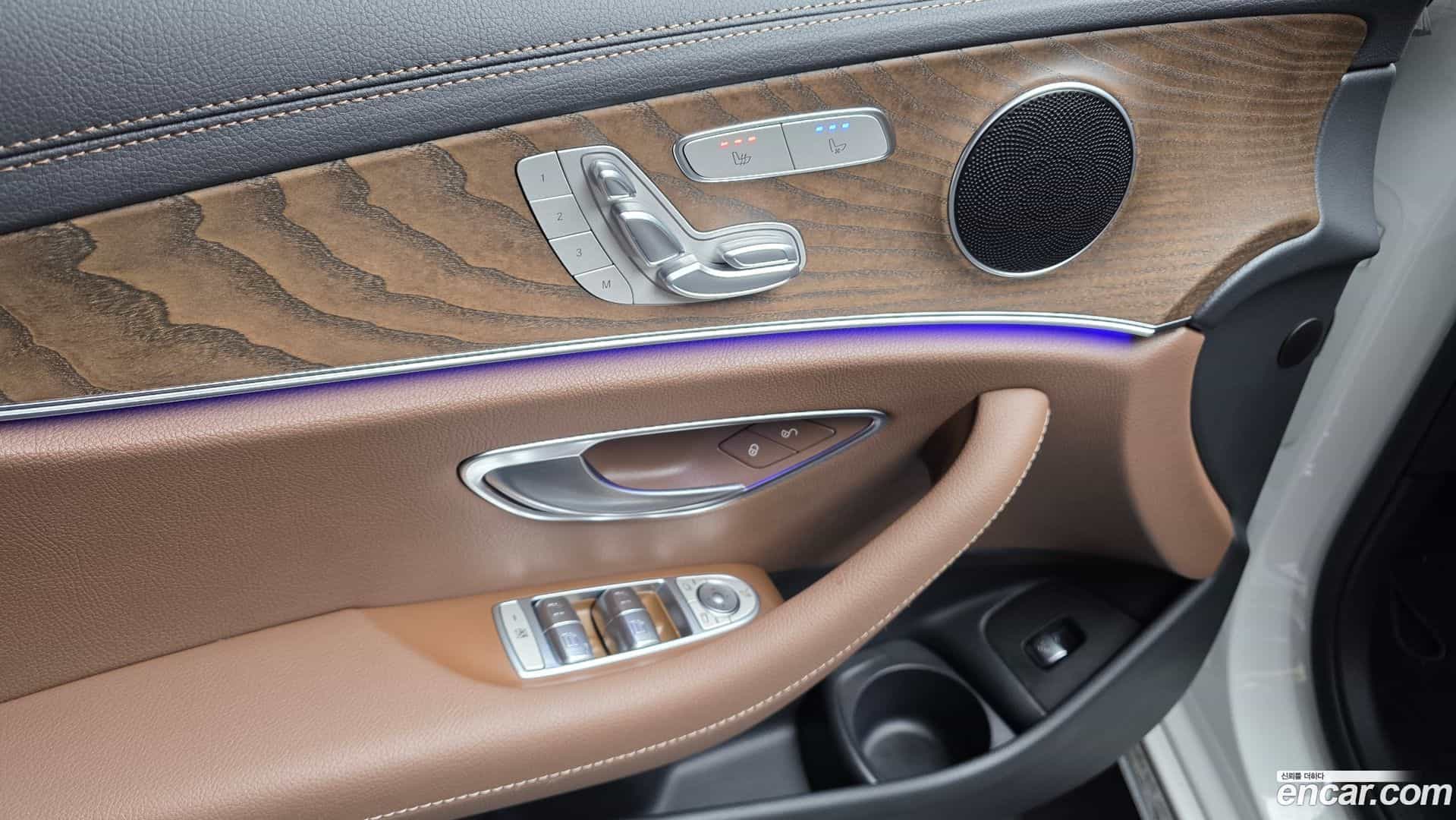 E-Class Mercedes-Benz 2022.4-OPTION-042