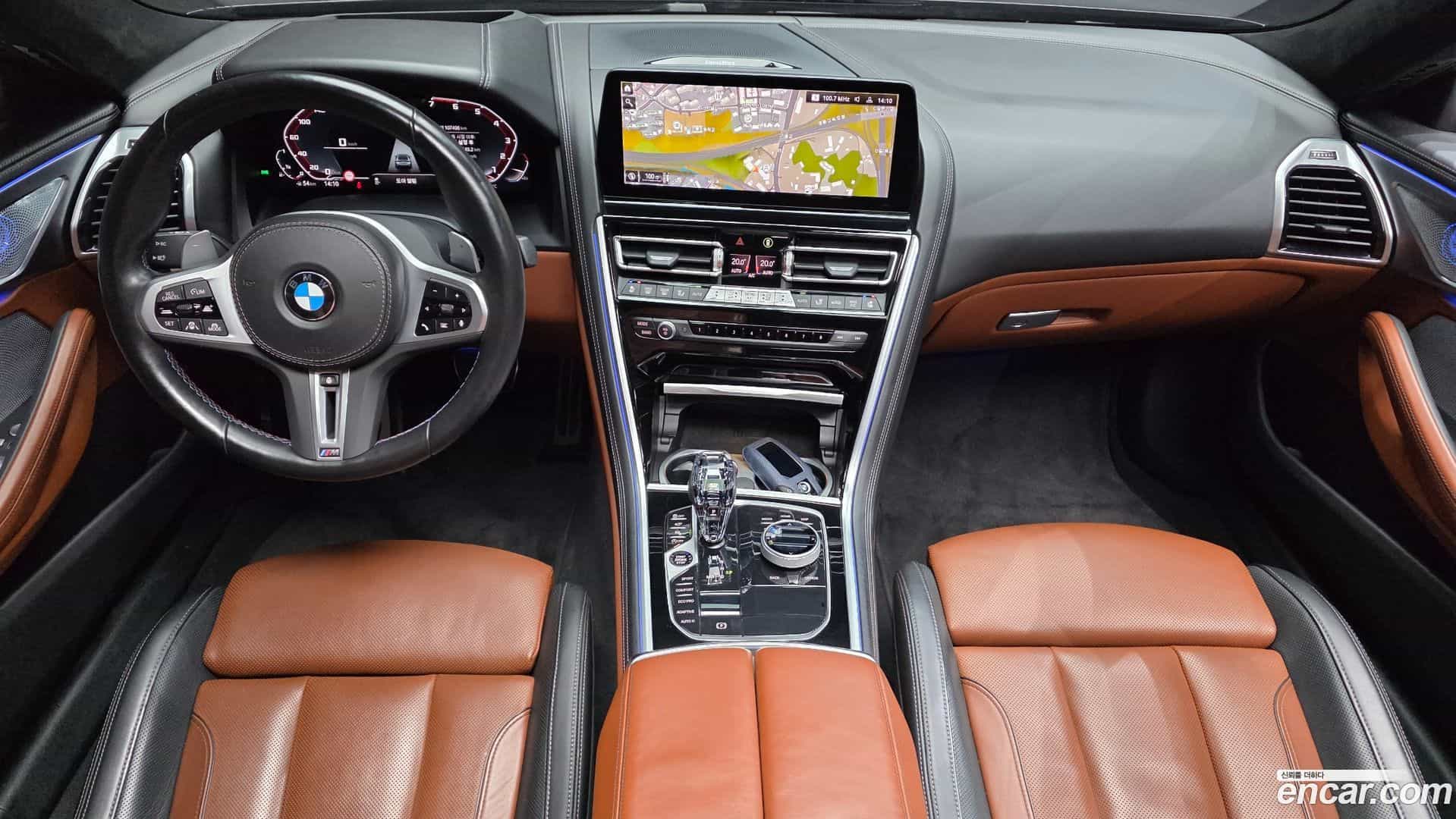 8-Series BMW 2022.11-INNER-007
