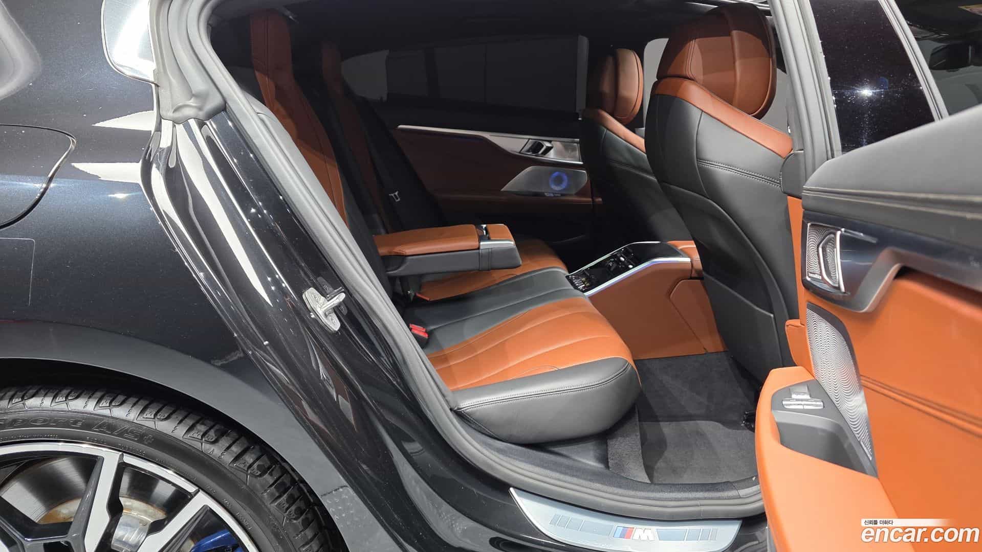 8-Series BMW 2022.11-OPTION-015