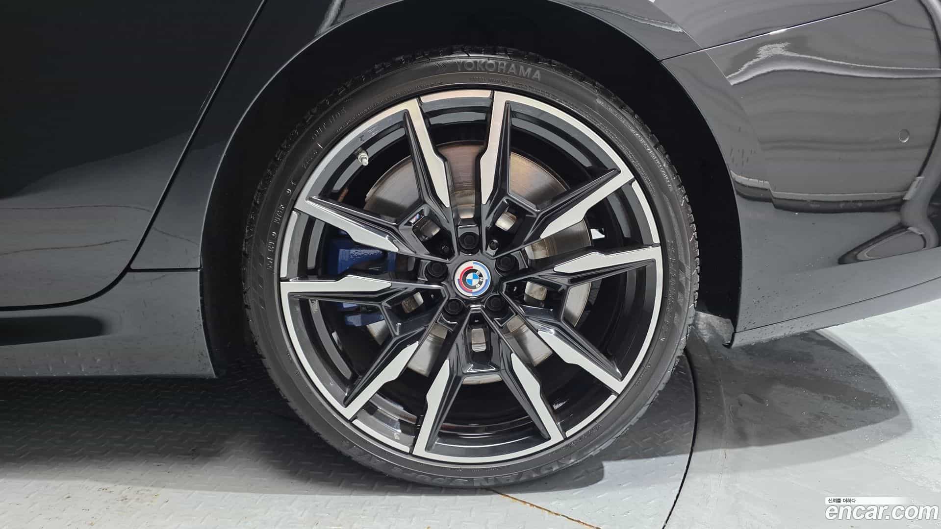 8-Series BMW 2022.11-OUTER-031