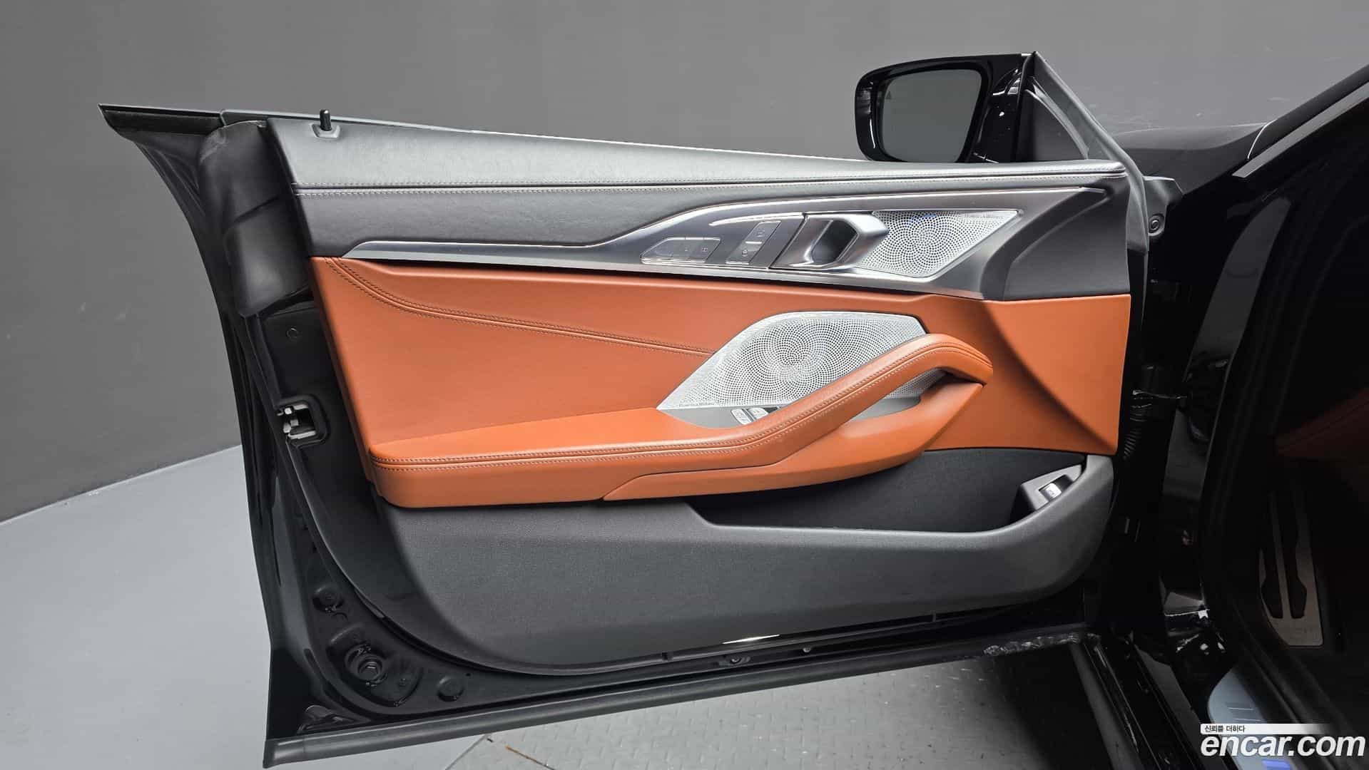 8-Series BMW 2022.11-INNER-034