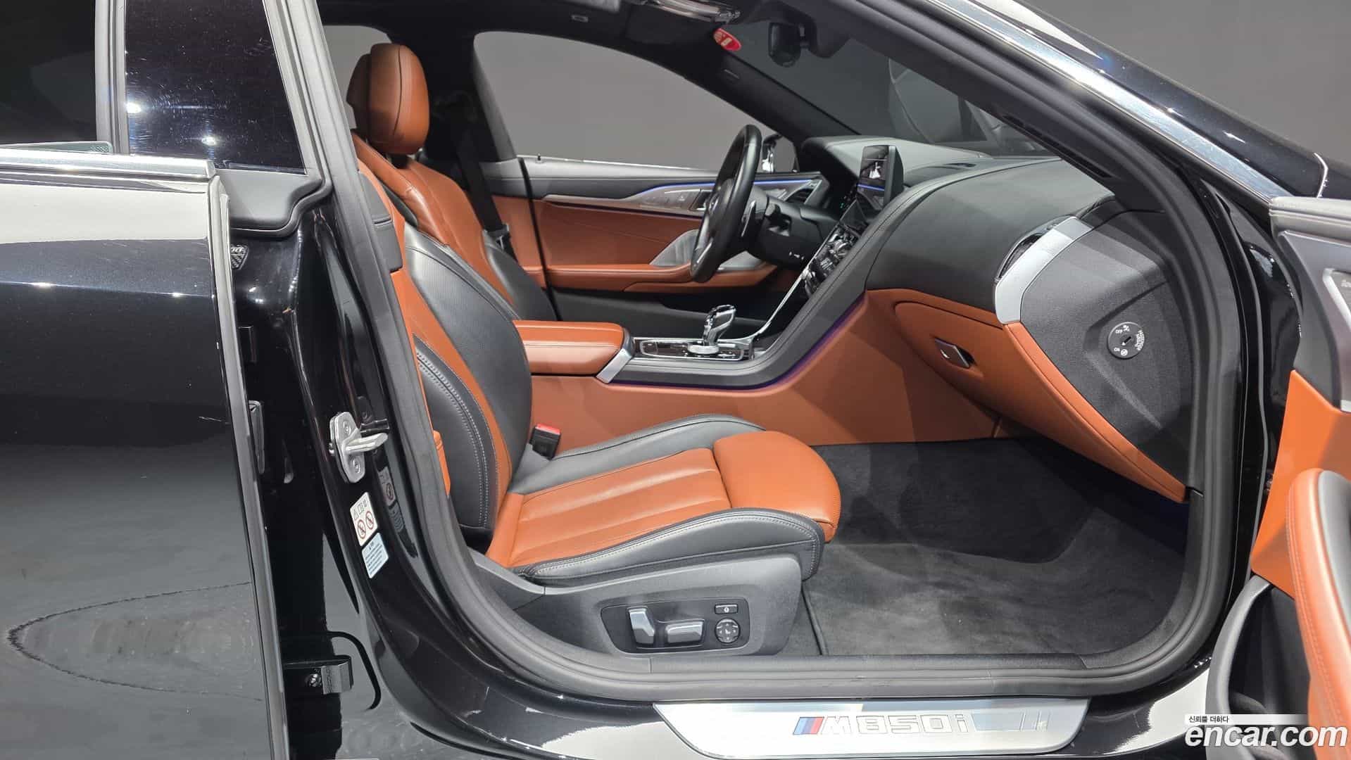 8-Series BMW 2022.11-INNER-036